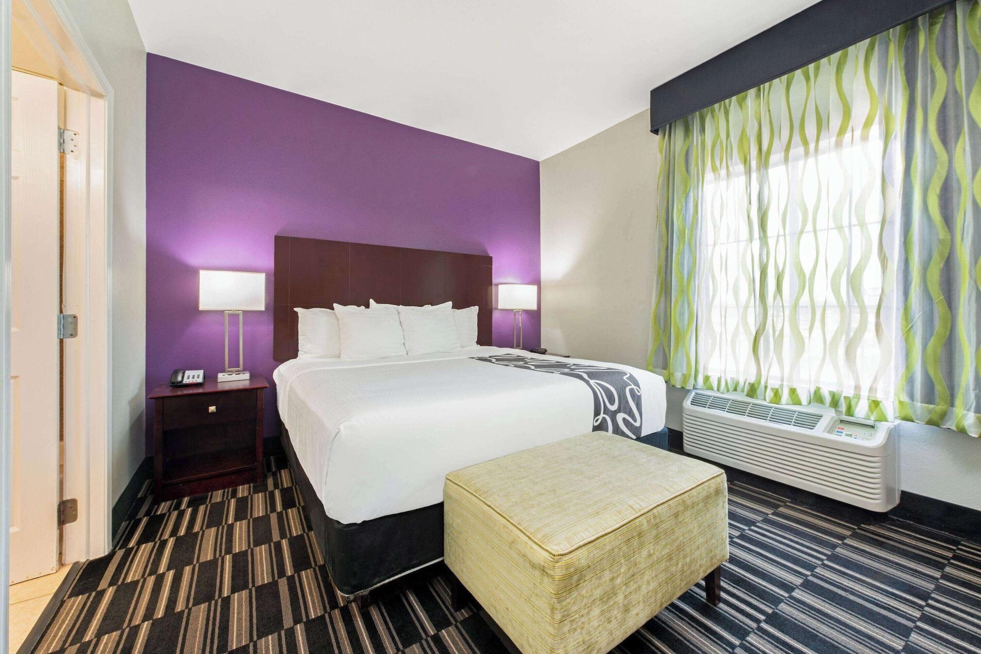 Habitación La Quinta Inn & Suites by Wyndham Bridge City