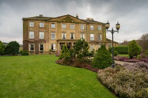 Alojamiento - Waterton Park Hotel