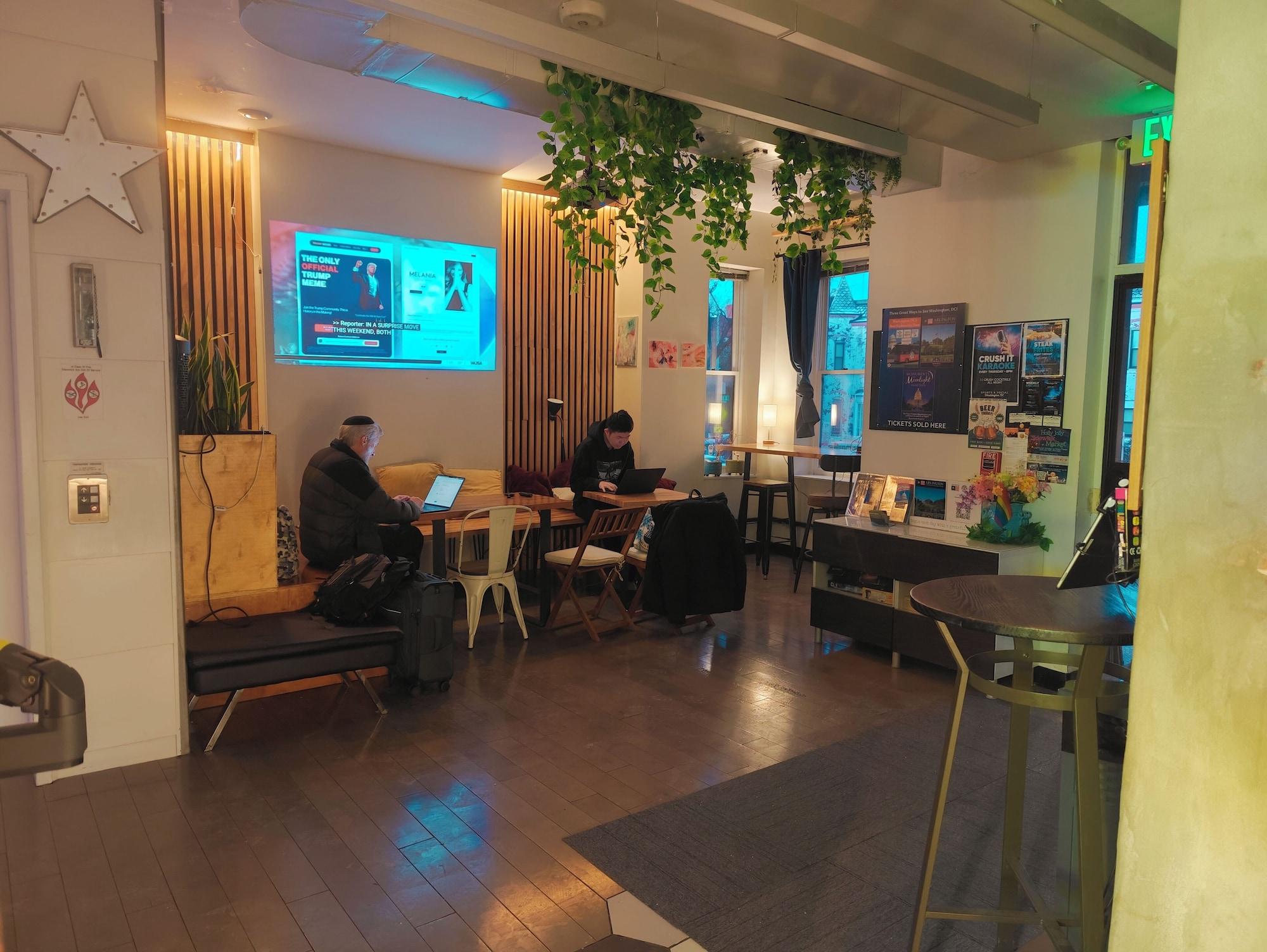 Vista Lobby U Street Capsule Hostel