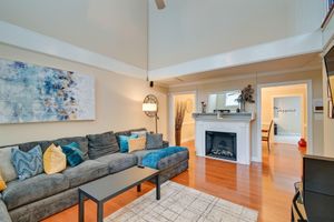 Alquiler Vacacional - Charming Fayetteville Townhome, 9 Mi to Downtown!