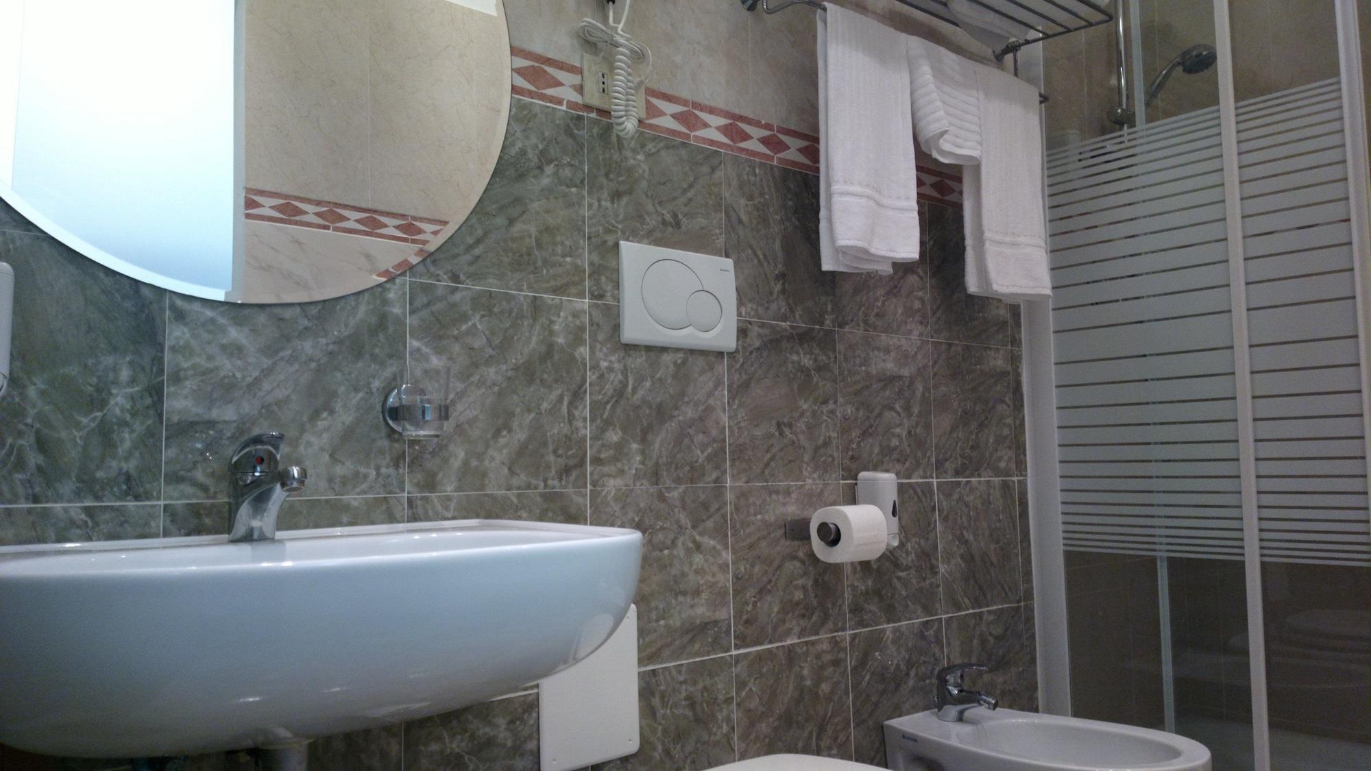 Equipamiento de Habitación Amalia Suites