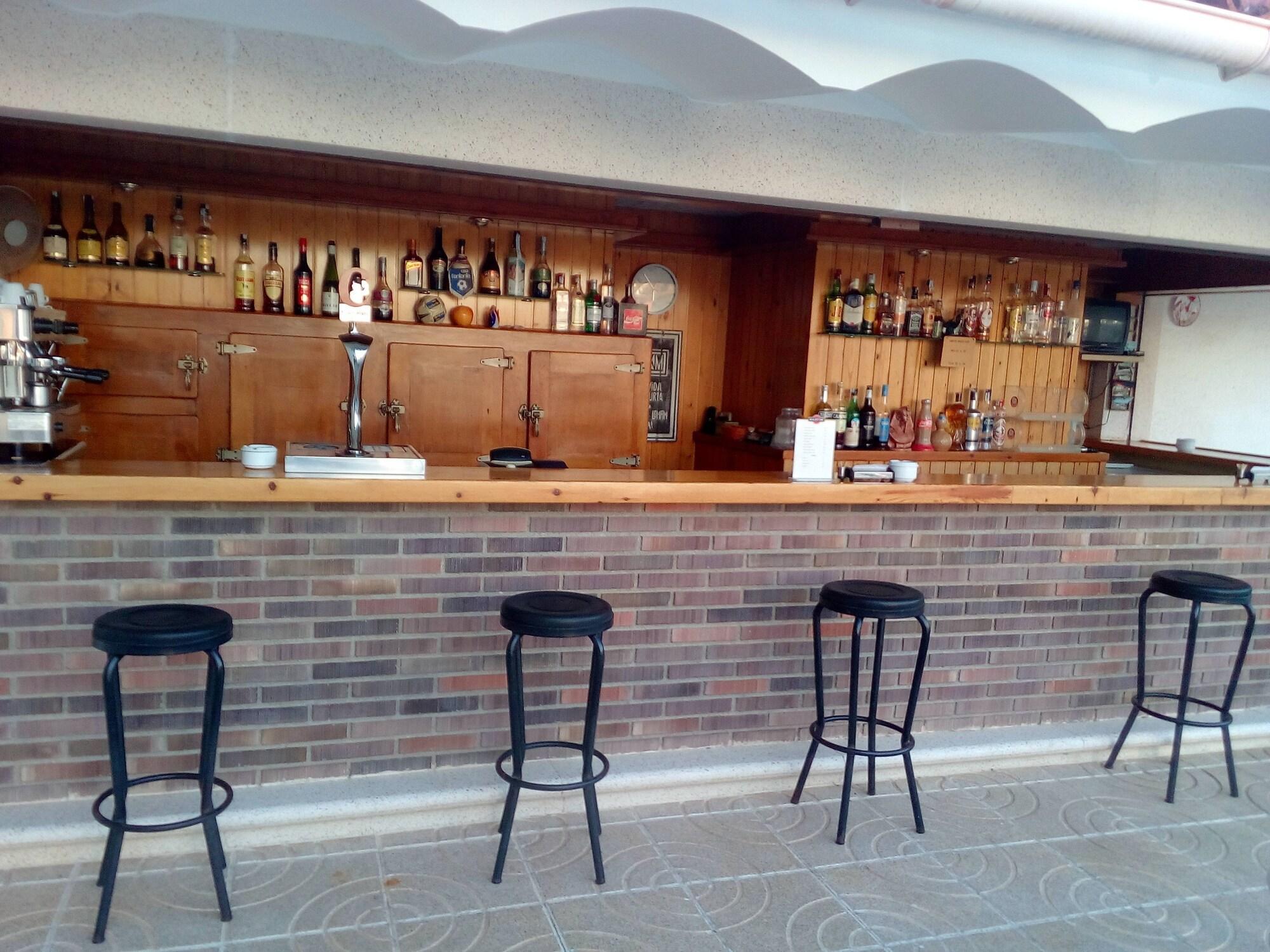 Bar/Salón Hostal Lleida