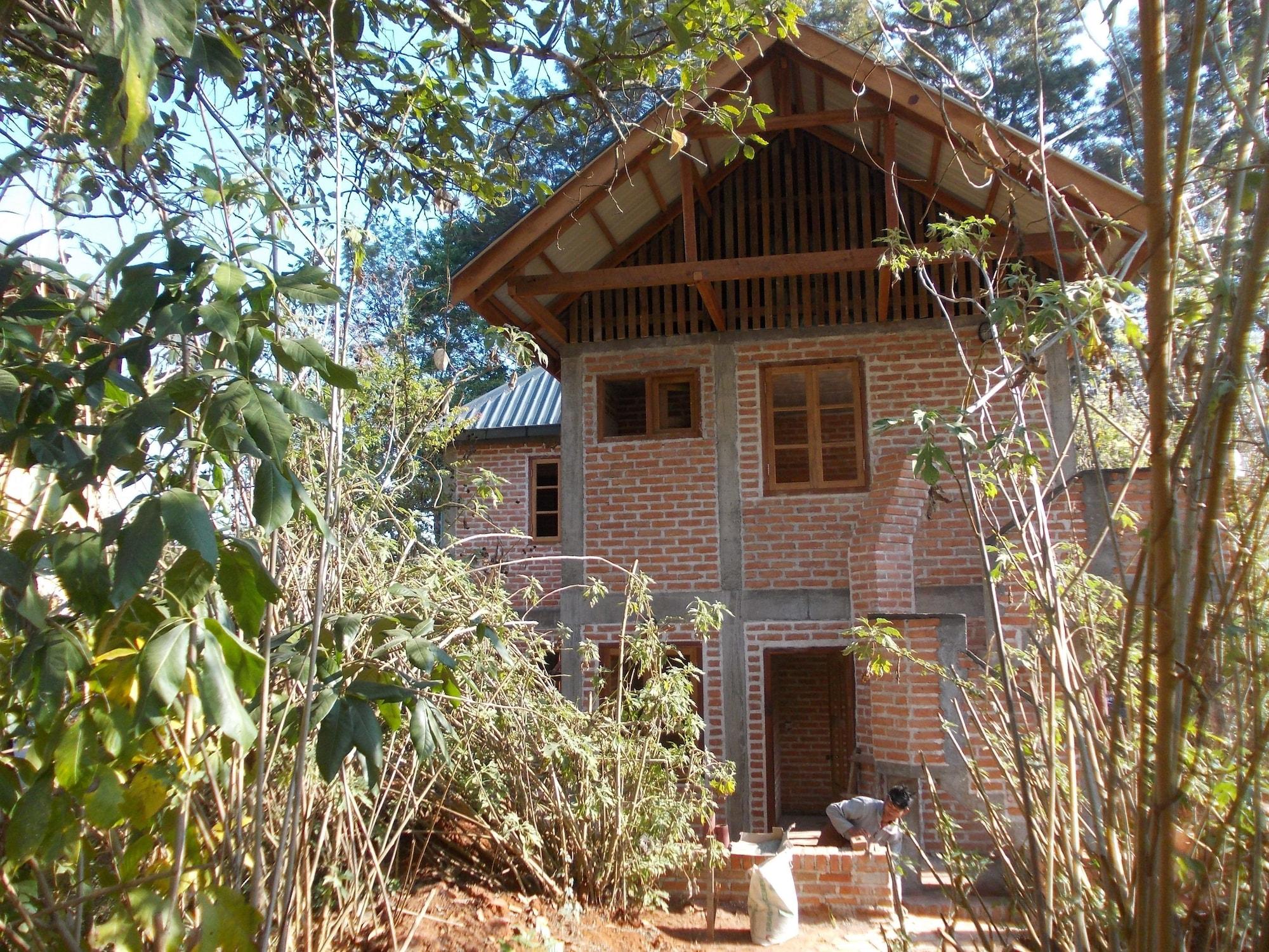 Varios Thitaw Two B&B