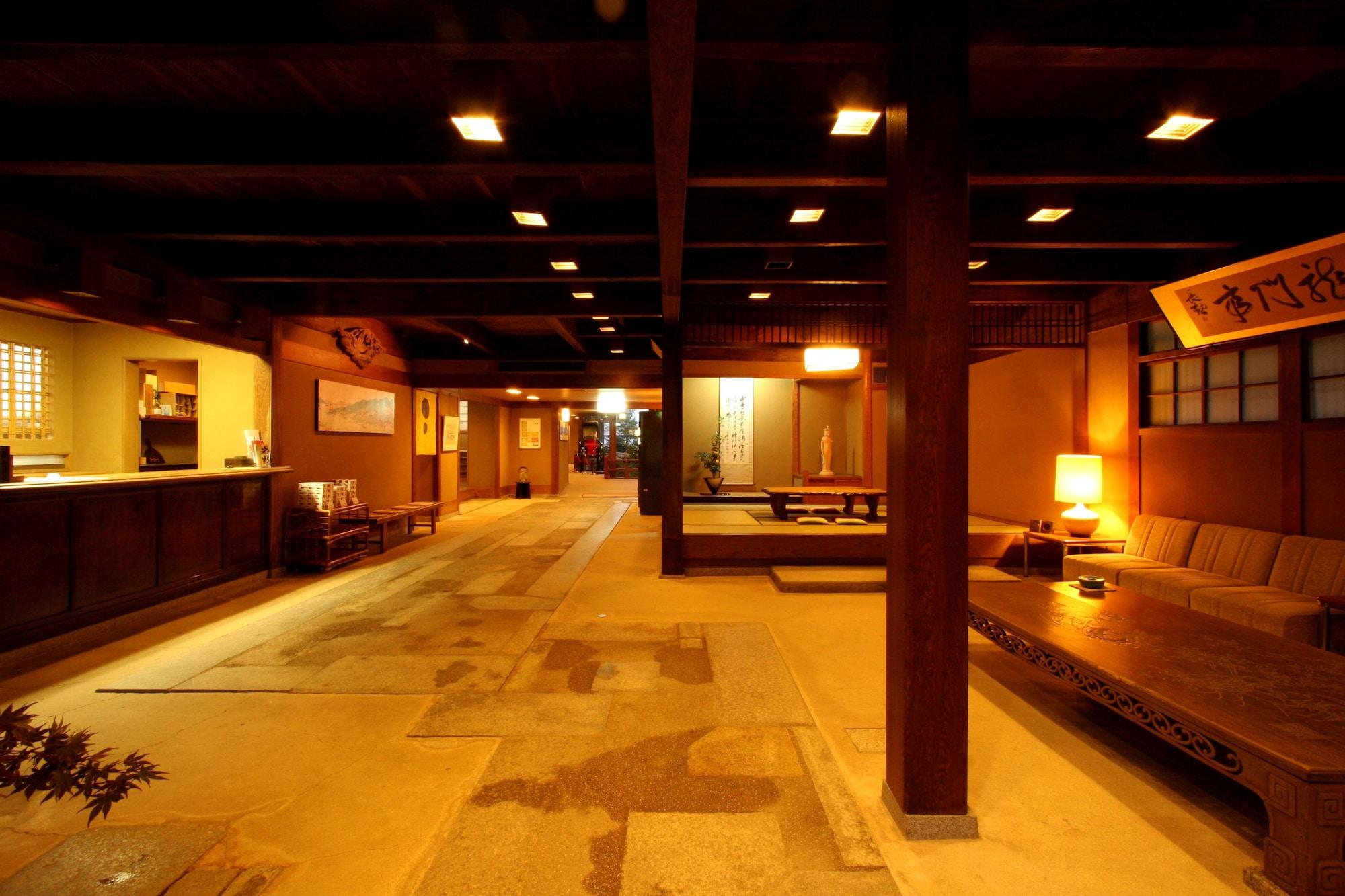 Vista Lobby Iwaso