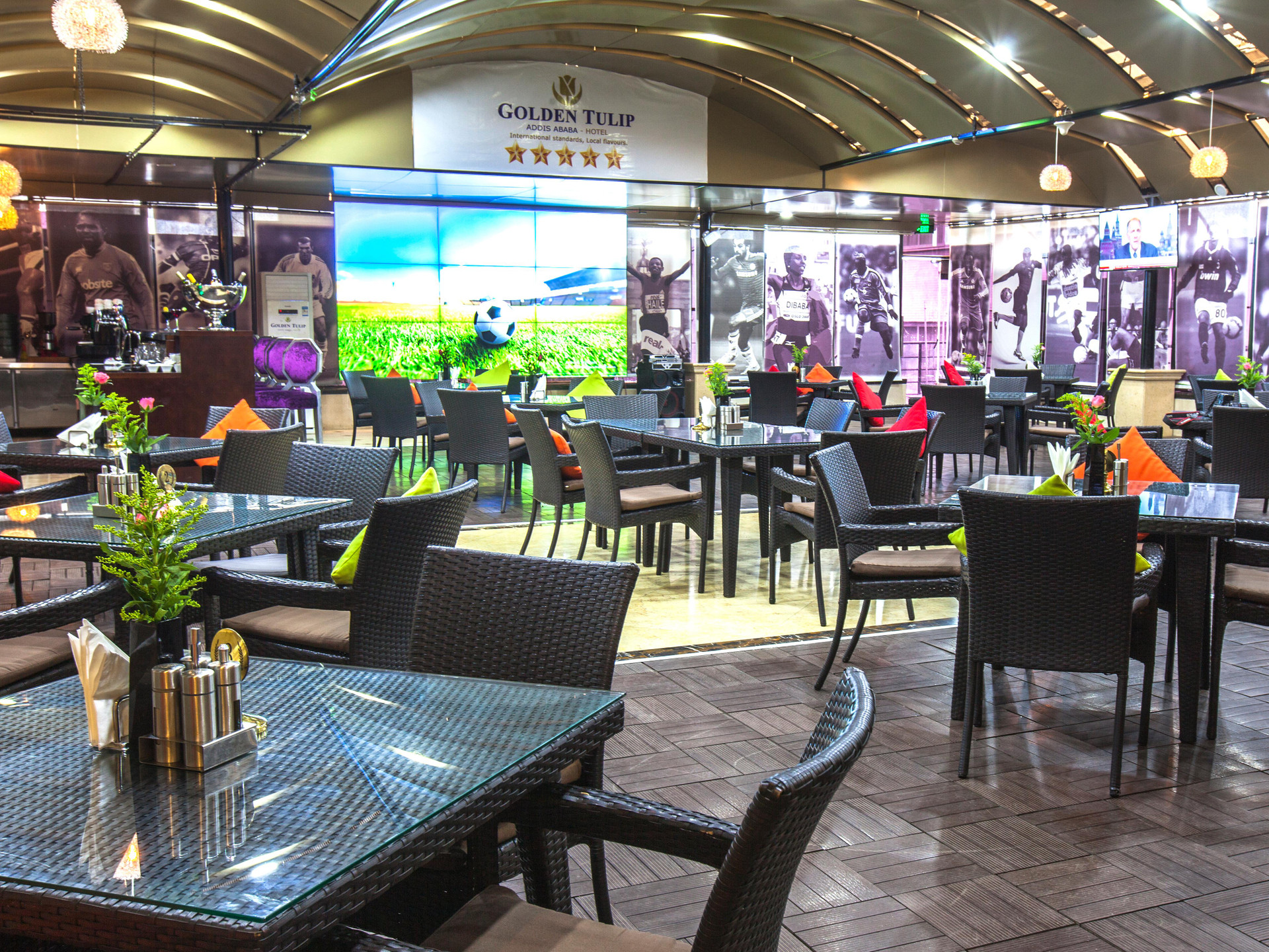 Bar/Salón Golden Tulip Addis Ababa