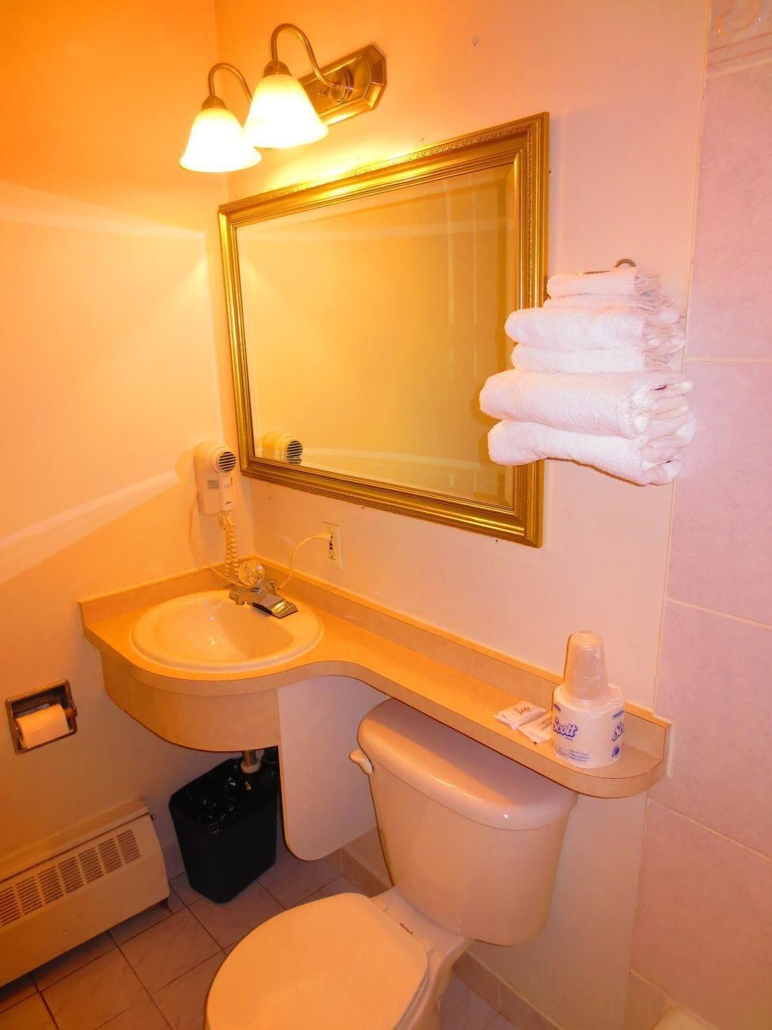Equipamiento de Habitación Canadiana Motel
