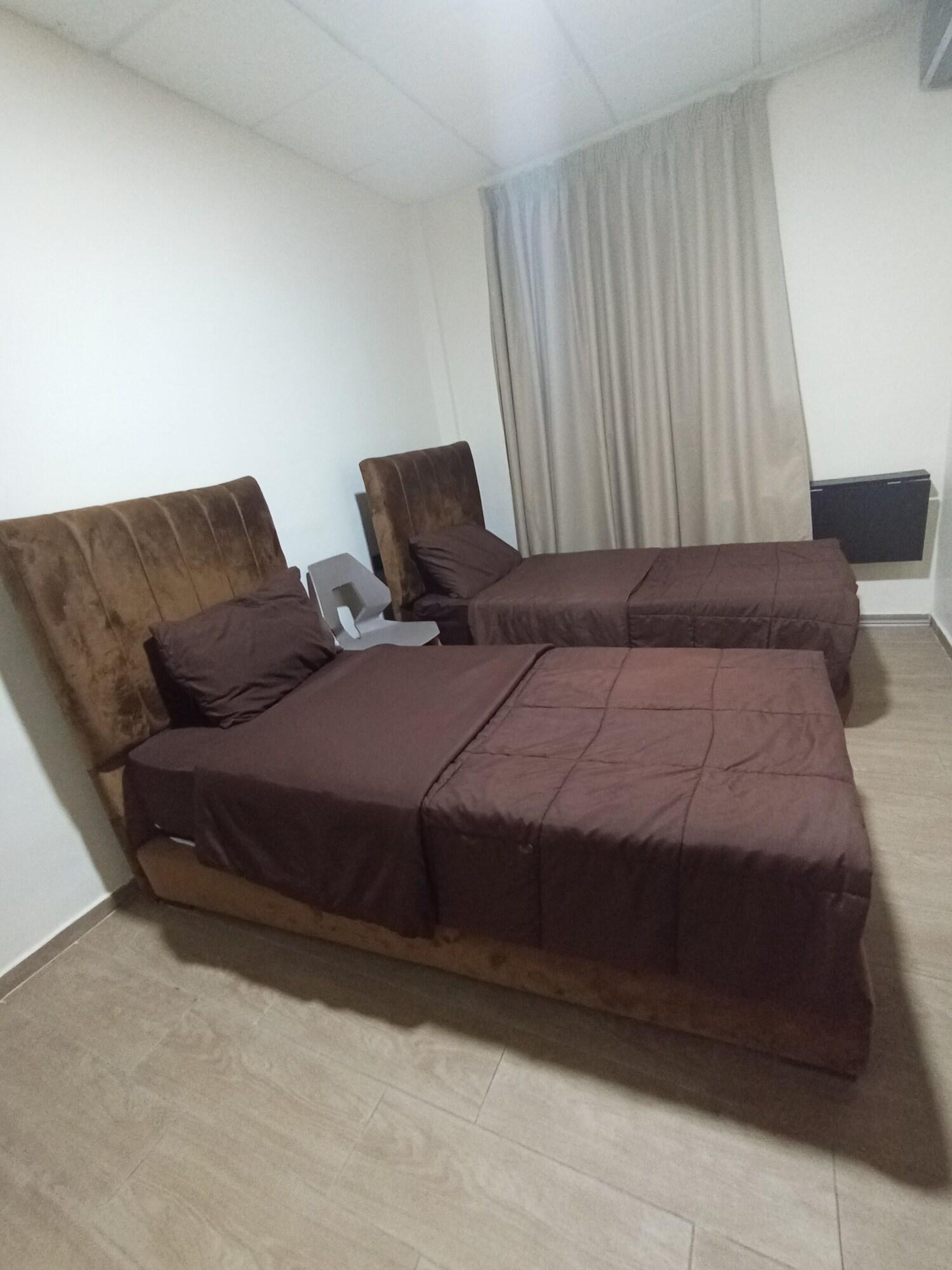 Vista Exterior Hotel Meuble Parisien