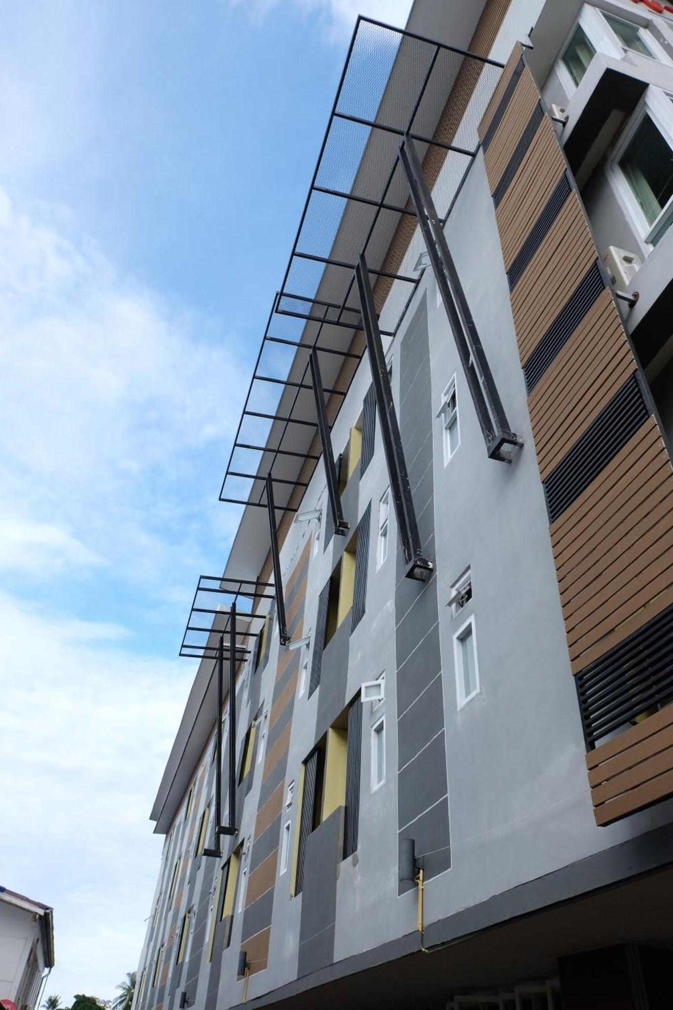 Vista Exterior Puangpech Place