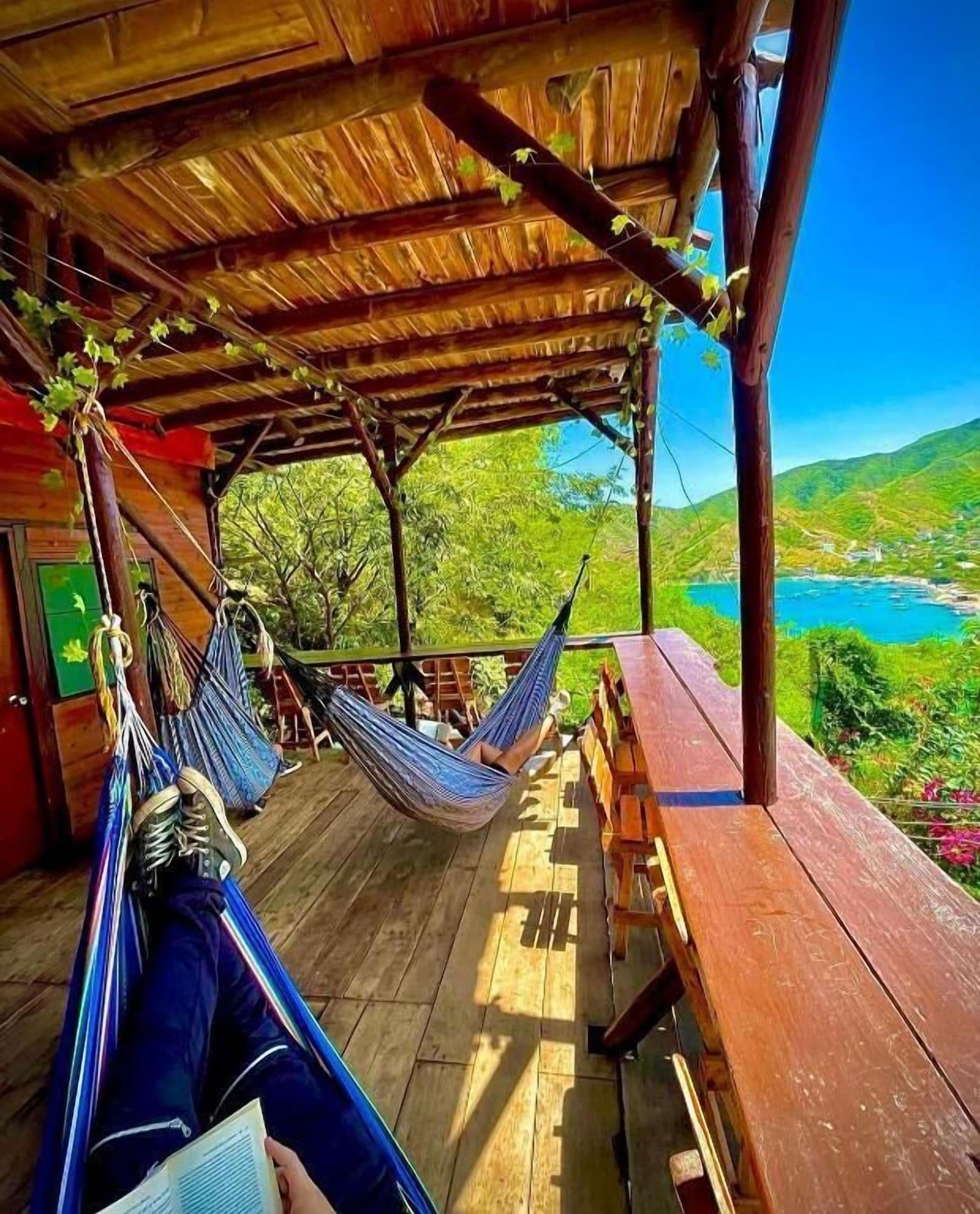 Comodidades del Alojamiento Tamarindo Beach Hostel