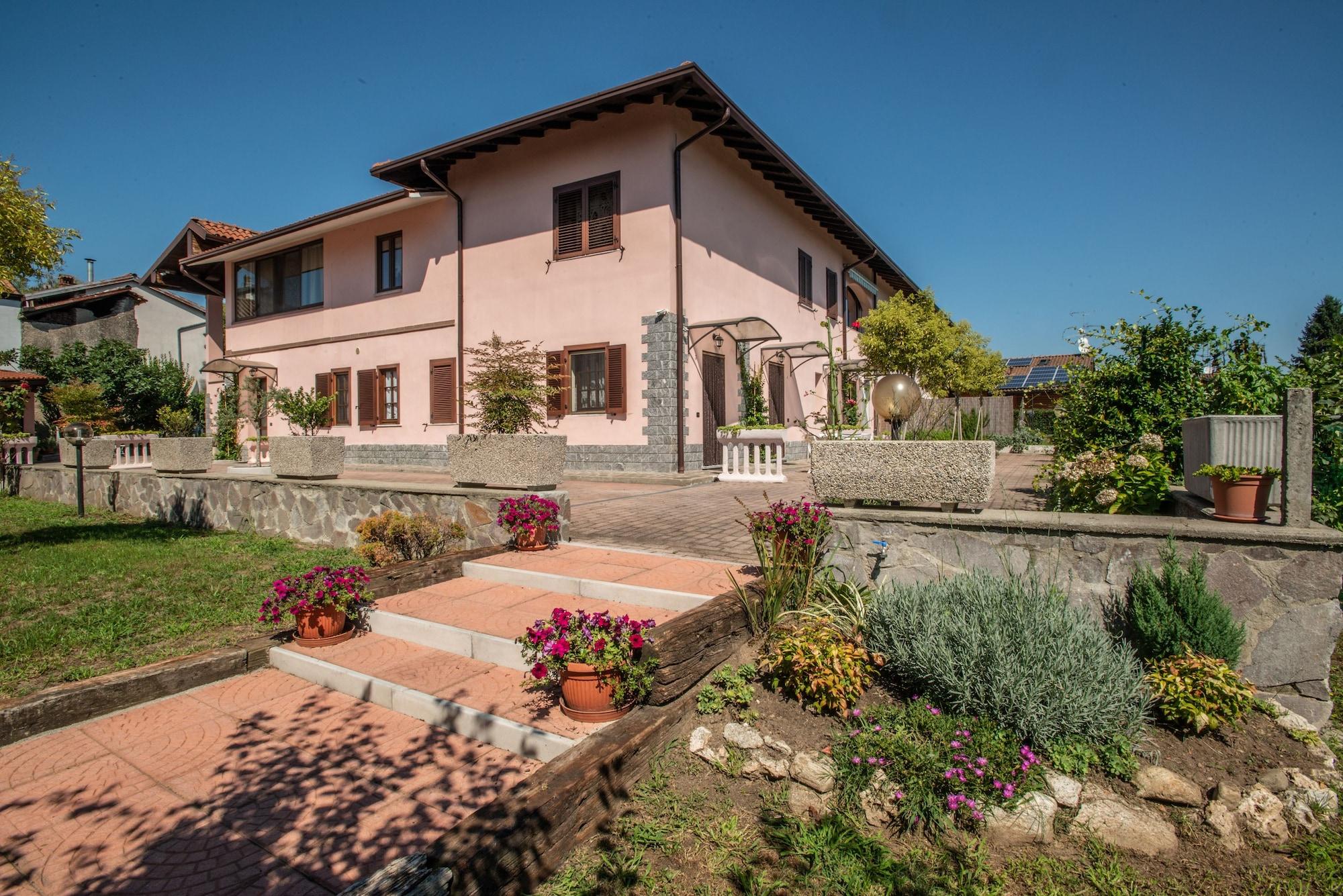 Varios Villa Rosy B&B