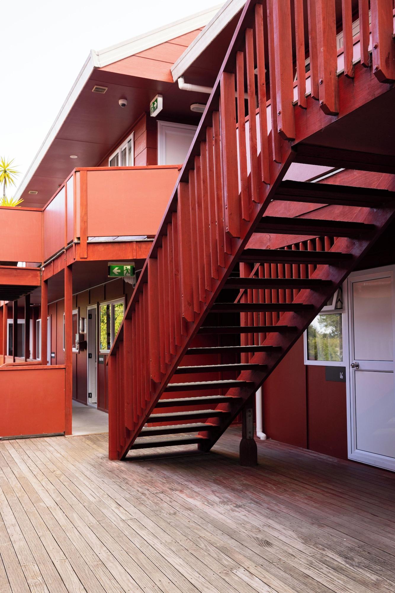 Vista Exterior Haka House Taupo