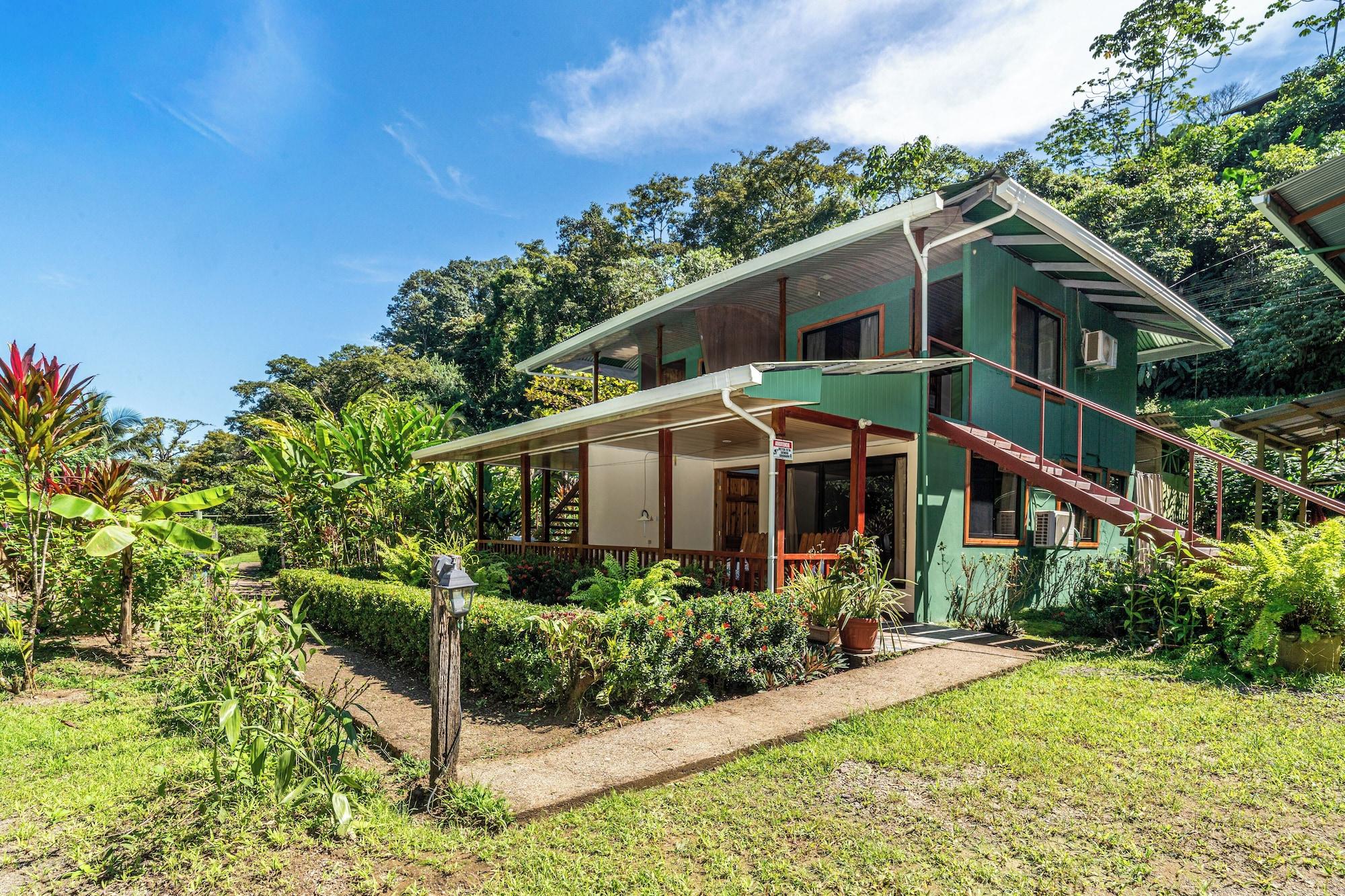 Vista Exterior Cabinas Casa El Tortugo