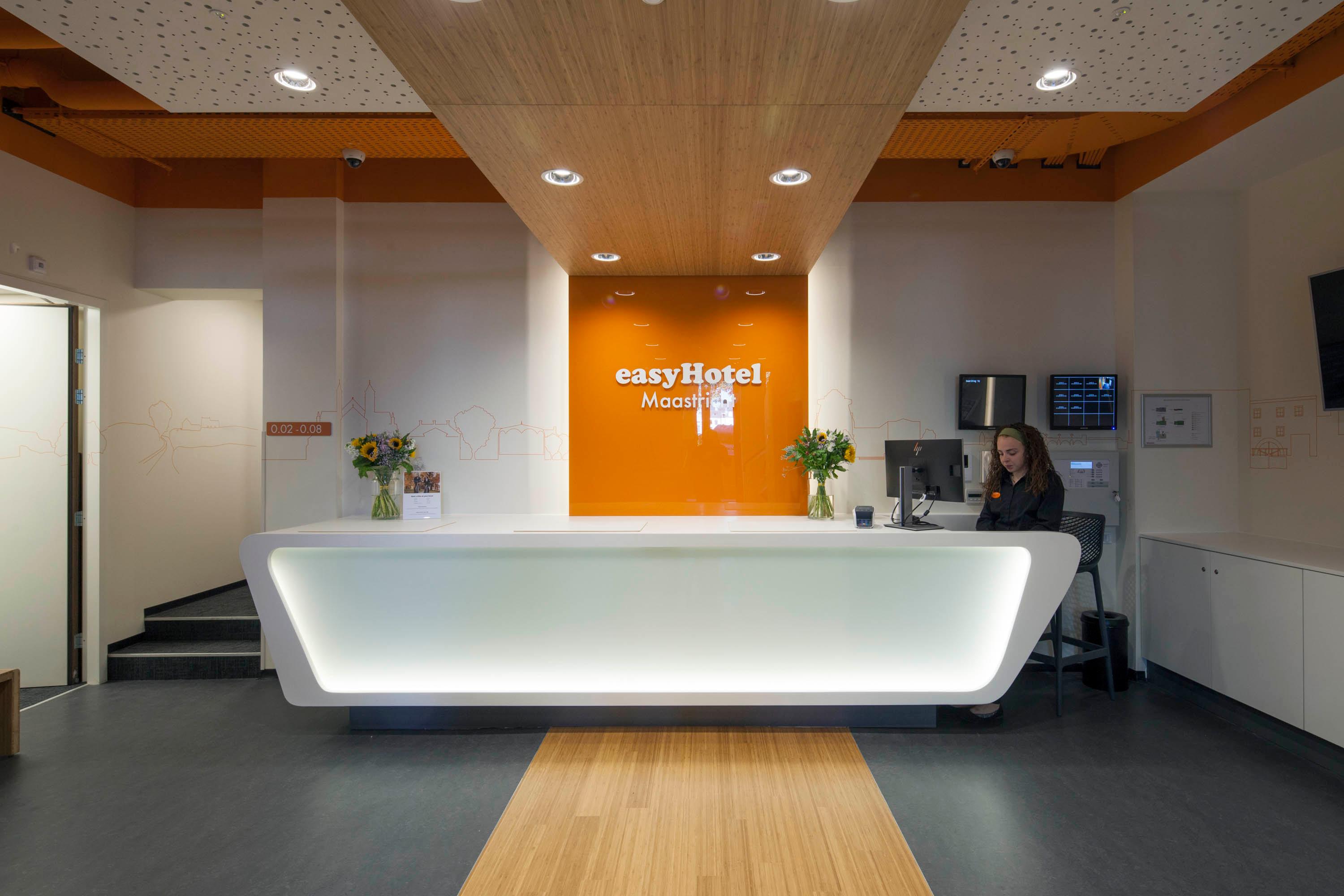 Vista Lobby easyHotel Maastricht City Centre