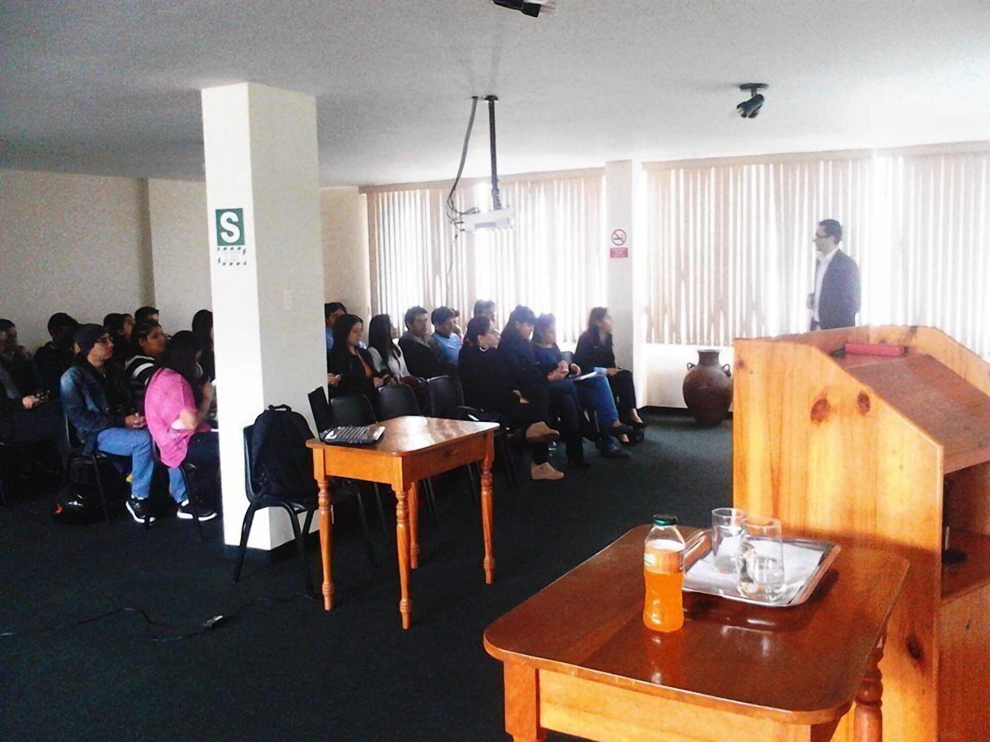 Sala de Reuniones Ayenda Las Mercedes