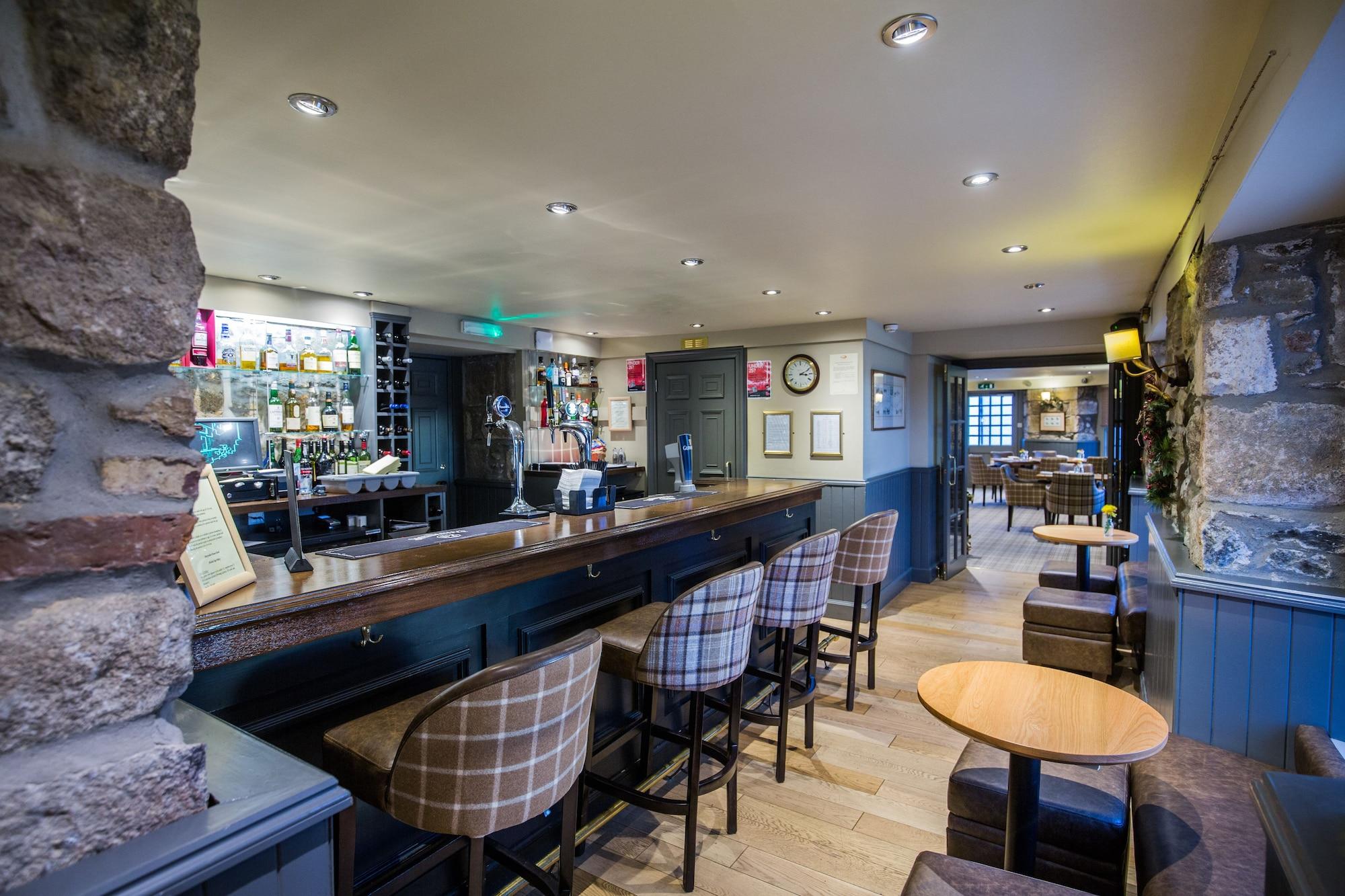 Bar/Salón Maryculter House