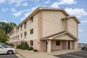 Alojamiento - Super 8 by Wyndham Dumfries/Quantico