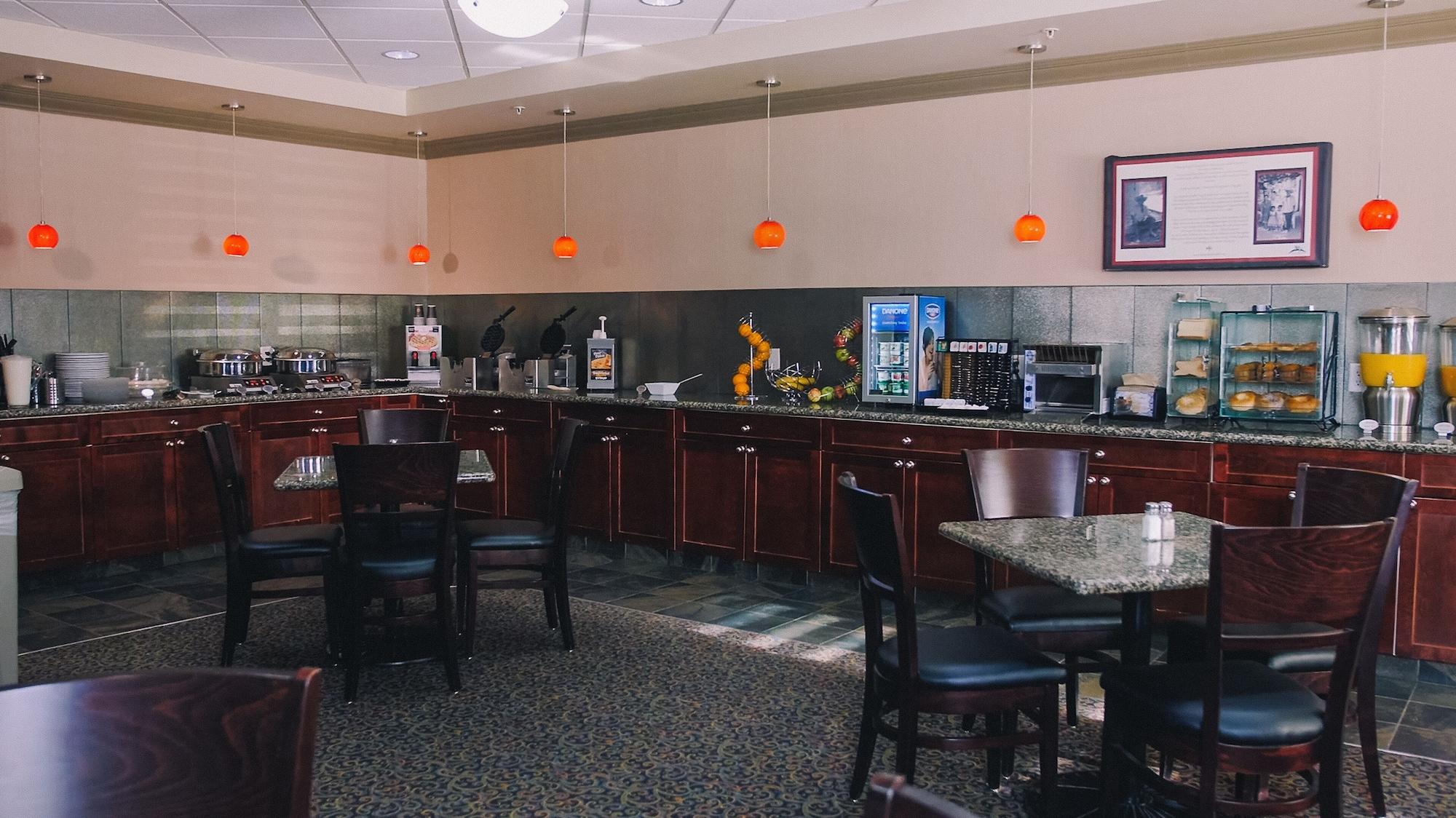 Restaurant Redwood Inn & Suites - Grande Prairie