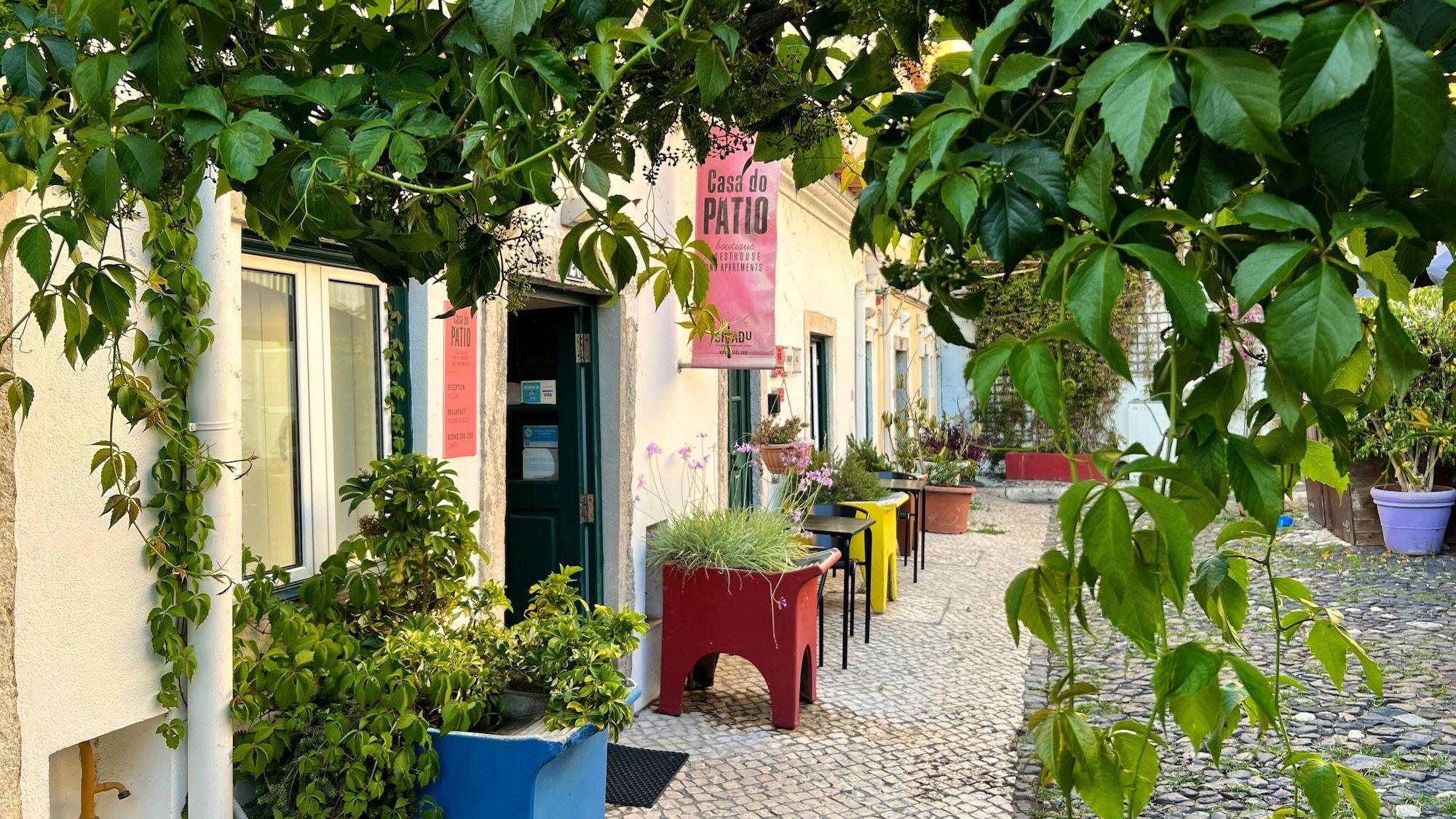 Varios Casa do Patio by Shiadu