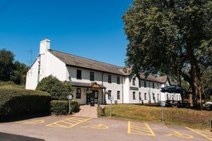 Alojamiento - The Coach & Horses Hotel