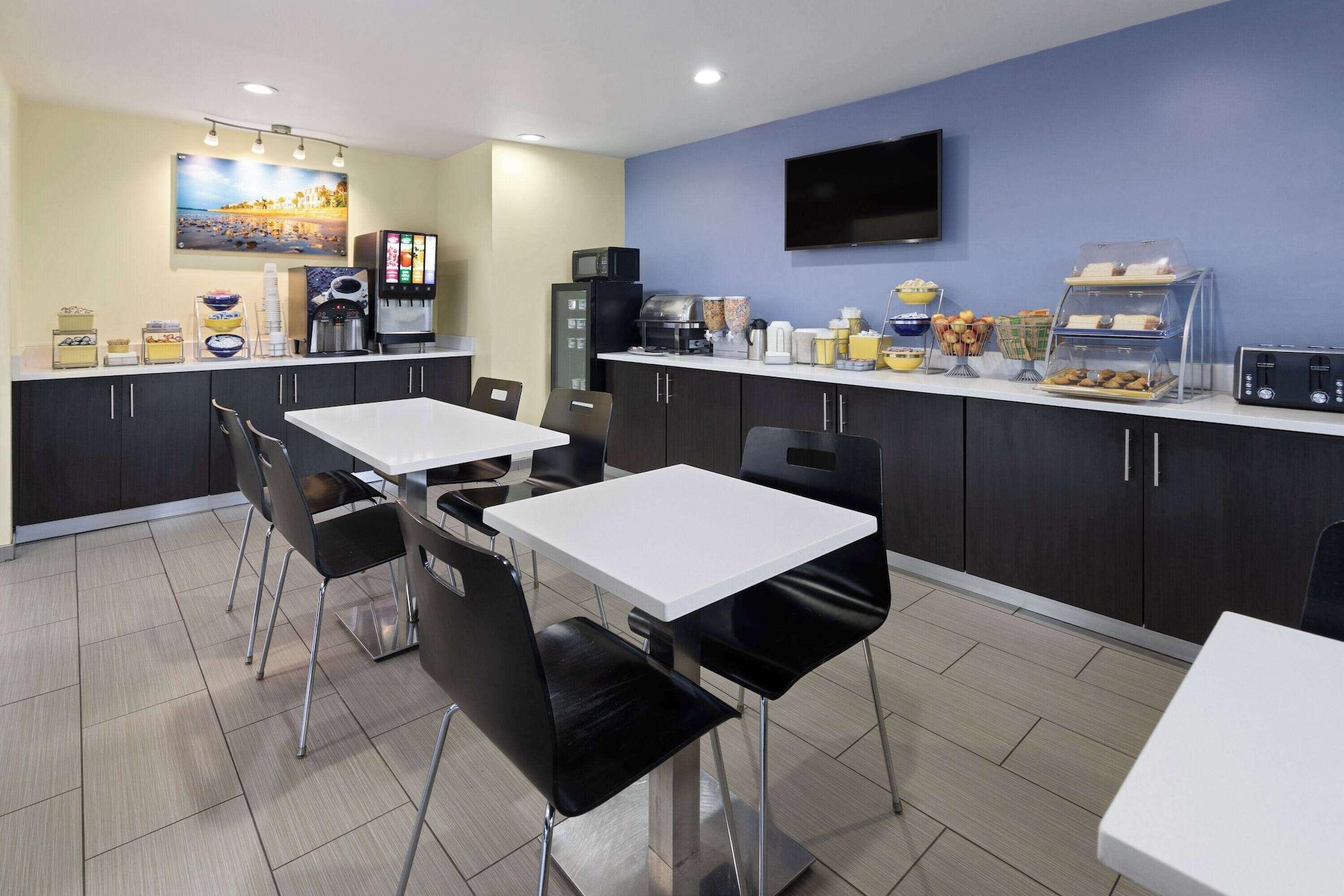 Restaurant Days Inn by Wyndham Ladson Summerville Charleston