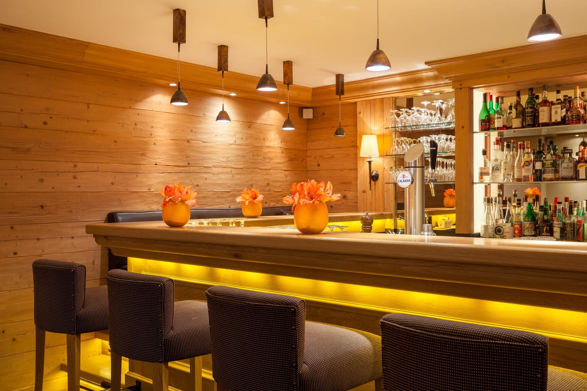 Bar/Salón Hotel Holiday