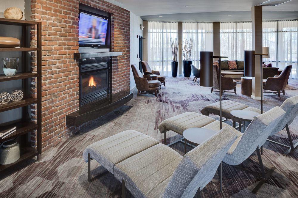 Vista Lobby Courtyard by Marriott Providence Warwick