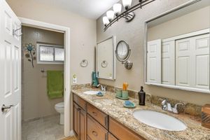 Alquiler Vacacional - 13 Mi to Downtown San Diego: Quiet Home w/ Spa!