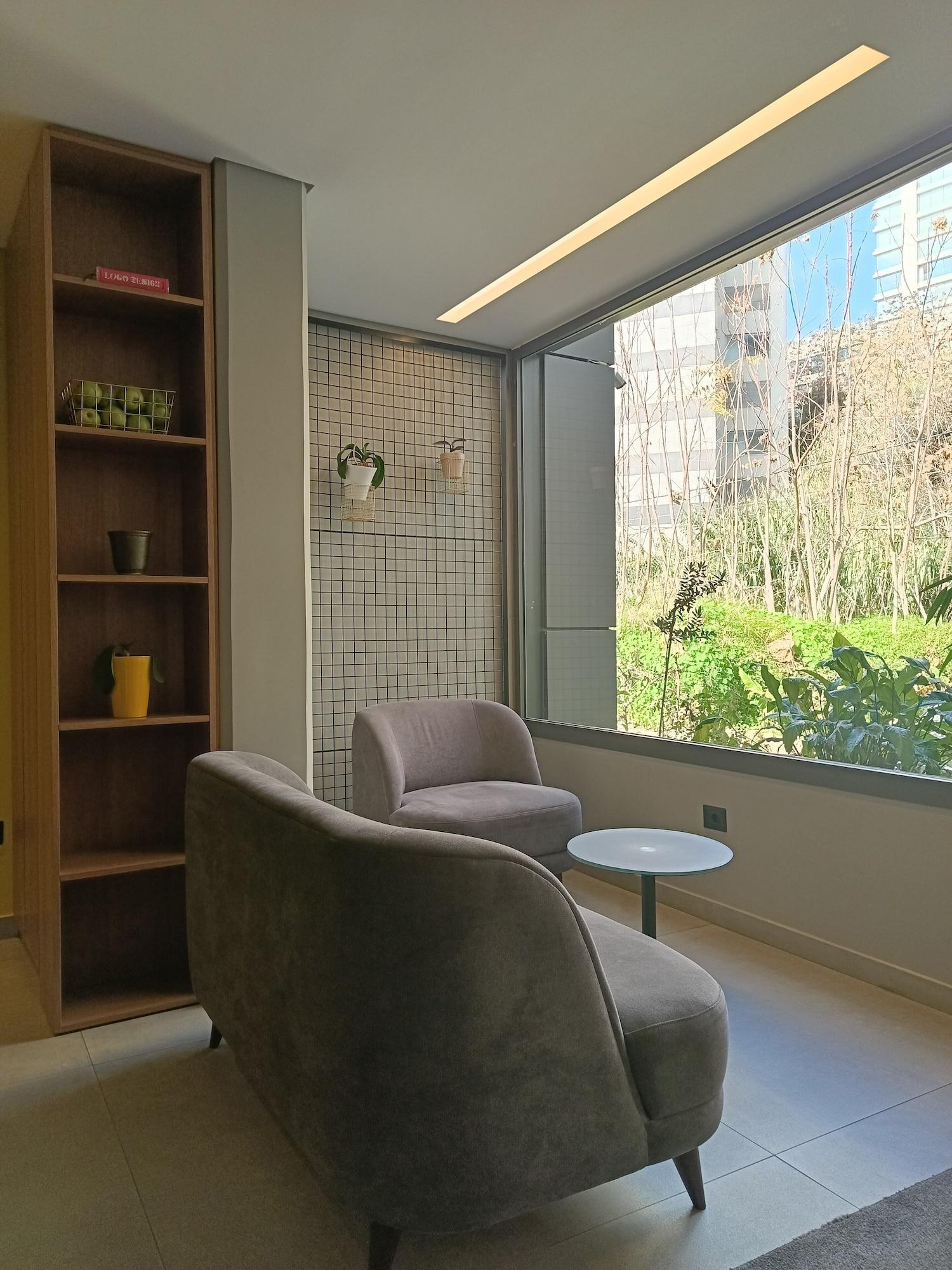 Vista Lobby Shade Suites and Studios