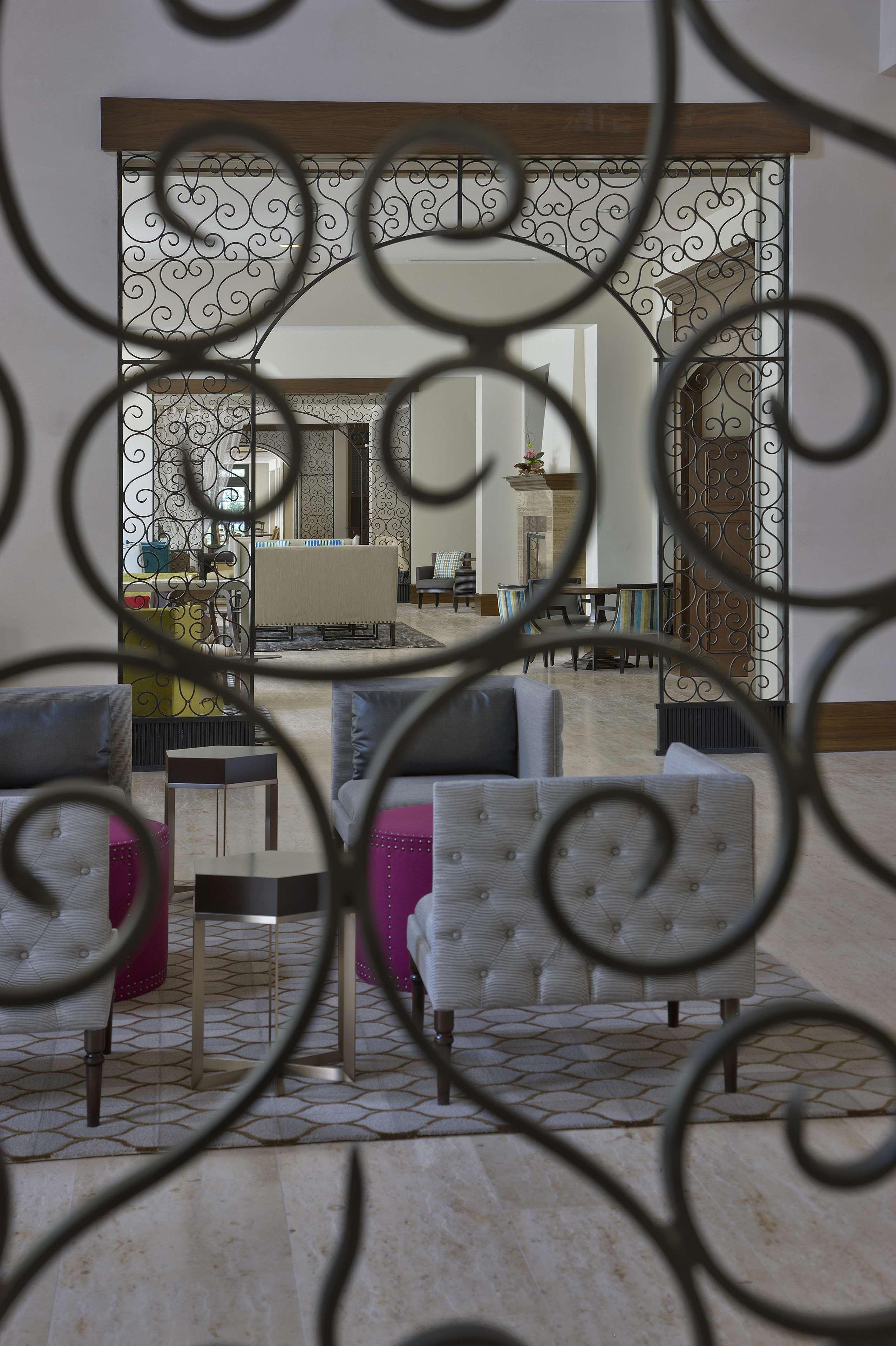 Vista Lobby The Alfond Inn