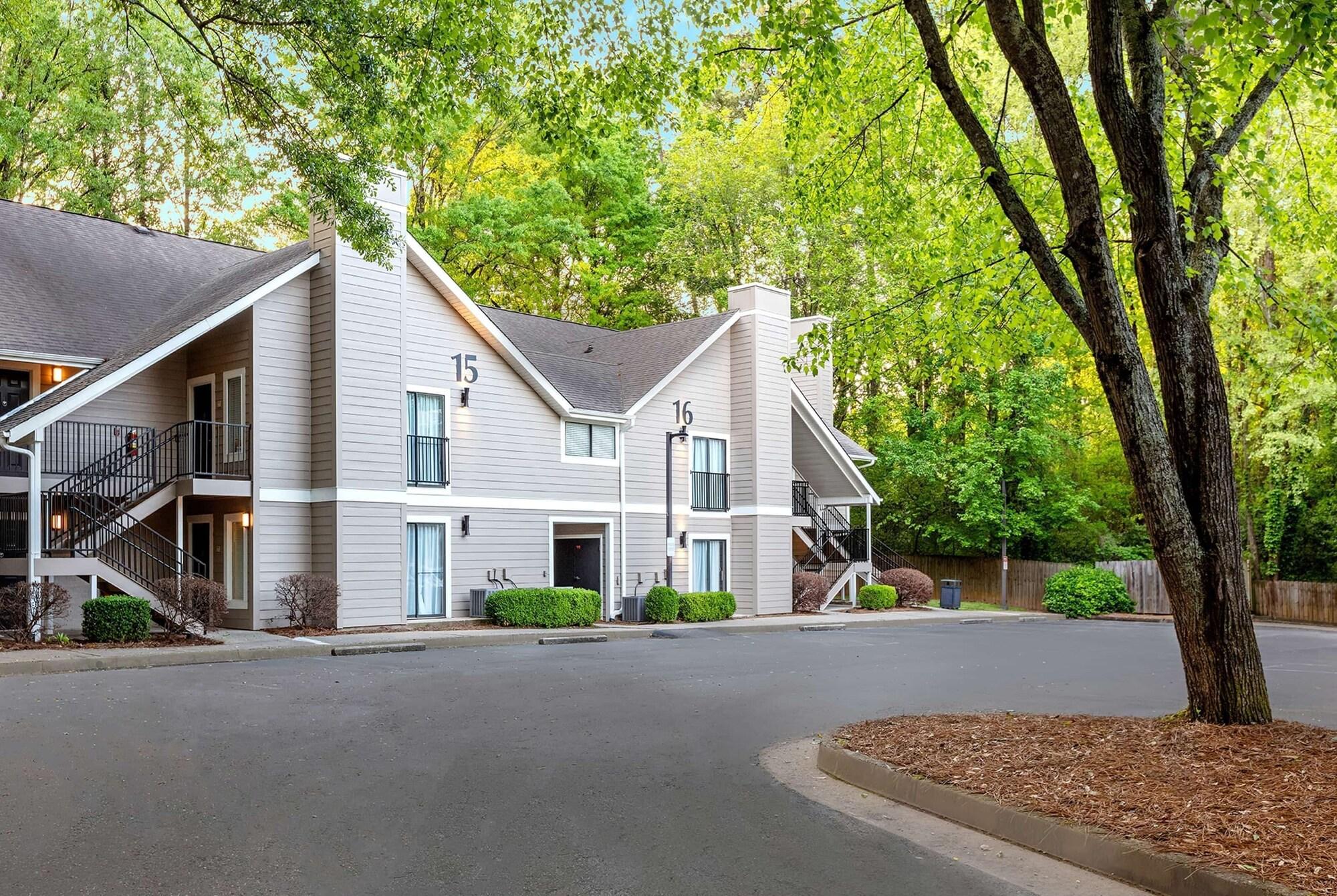 Vista Exterior WaterWalk Extended Stay by Wyndham Atlanta Perimeter