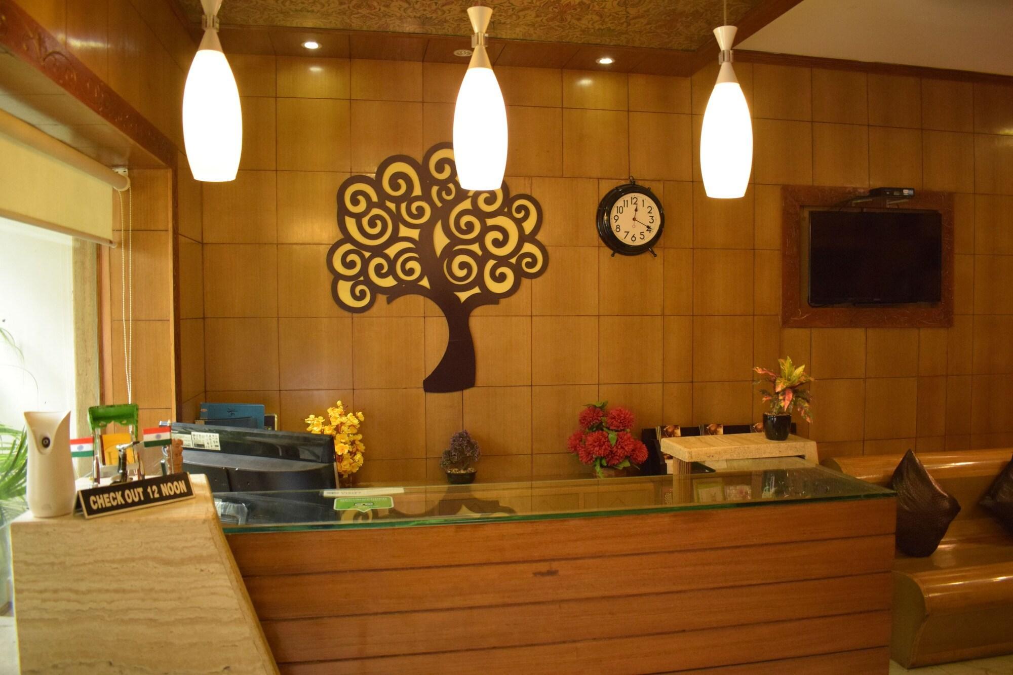 Vista Lobby Hari Vilaas