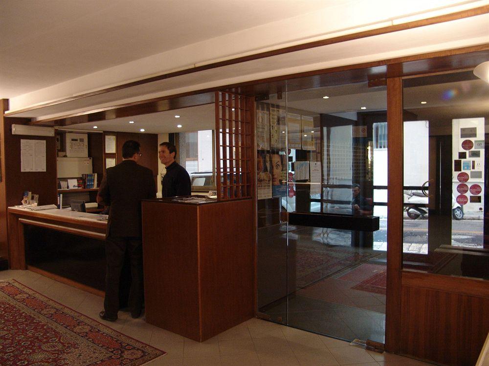 Vista Lobby Barsotti Hotel