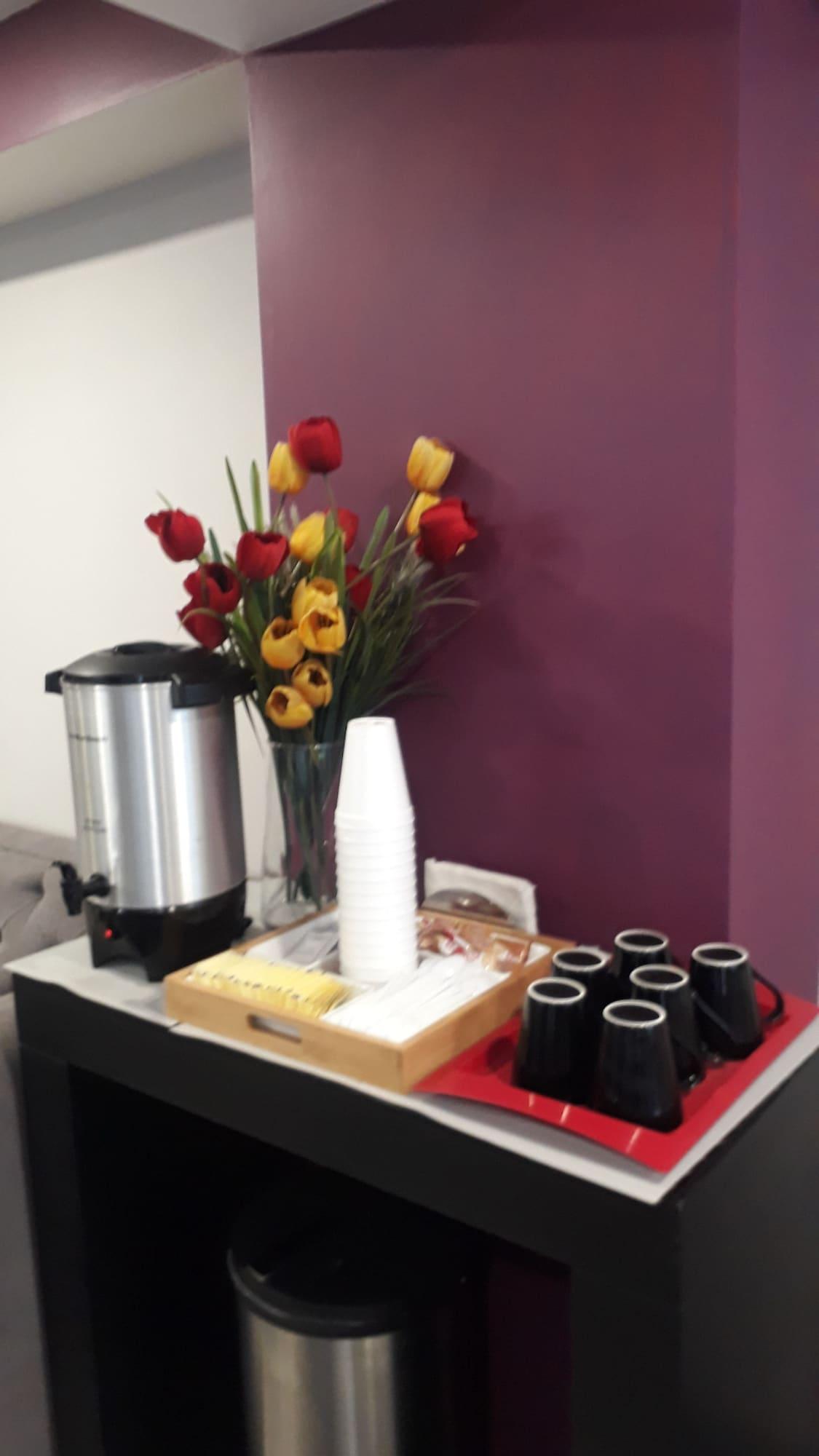 Bar/Salón Capital St.