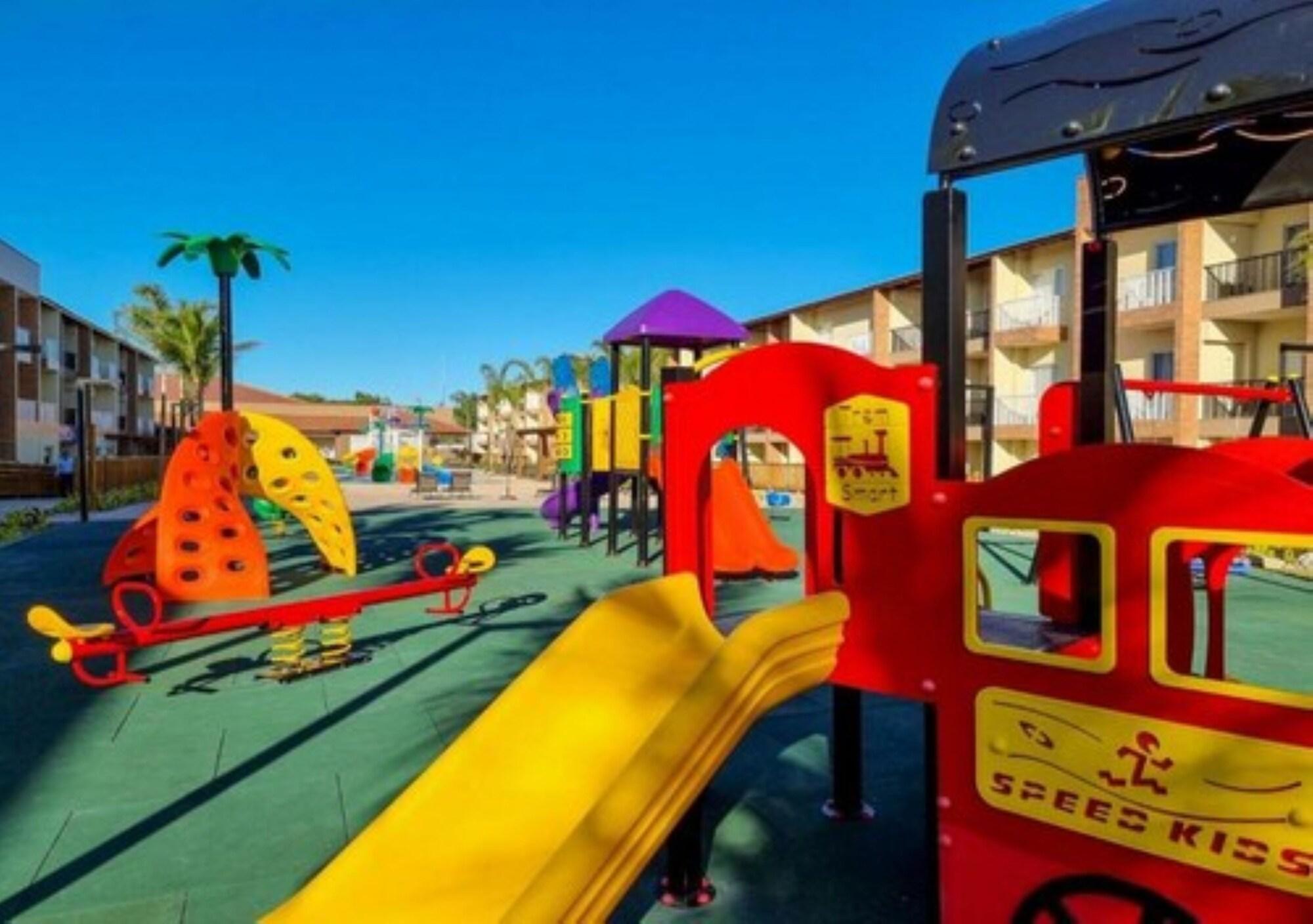 Instalaciones Recreativas Ondas Praia Resort - MC