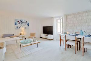 Alquiler Vacacional - Town house. In the village square of St Briac sur mer