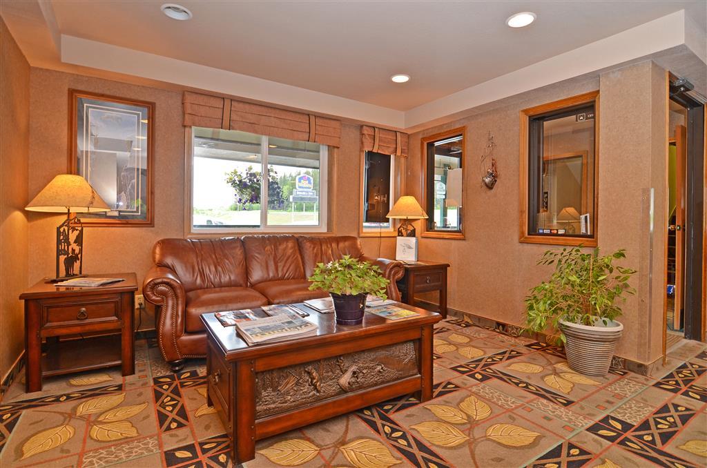 Vista Lobby Best Western Bidarka Inn