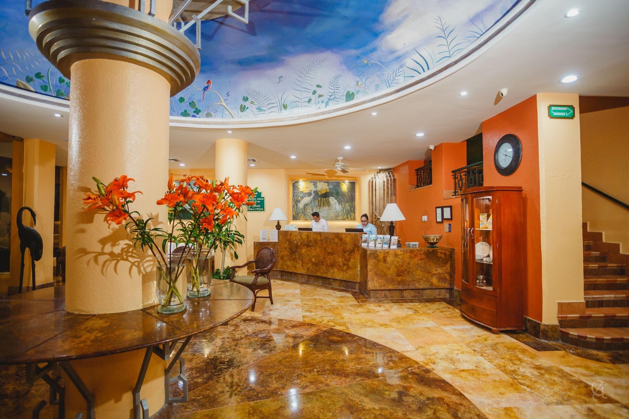 Vista Lobby Best Western Posada Freeman