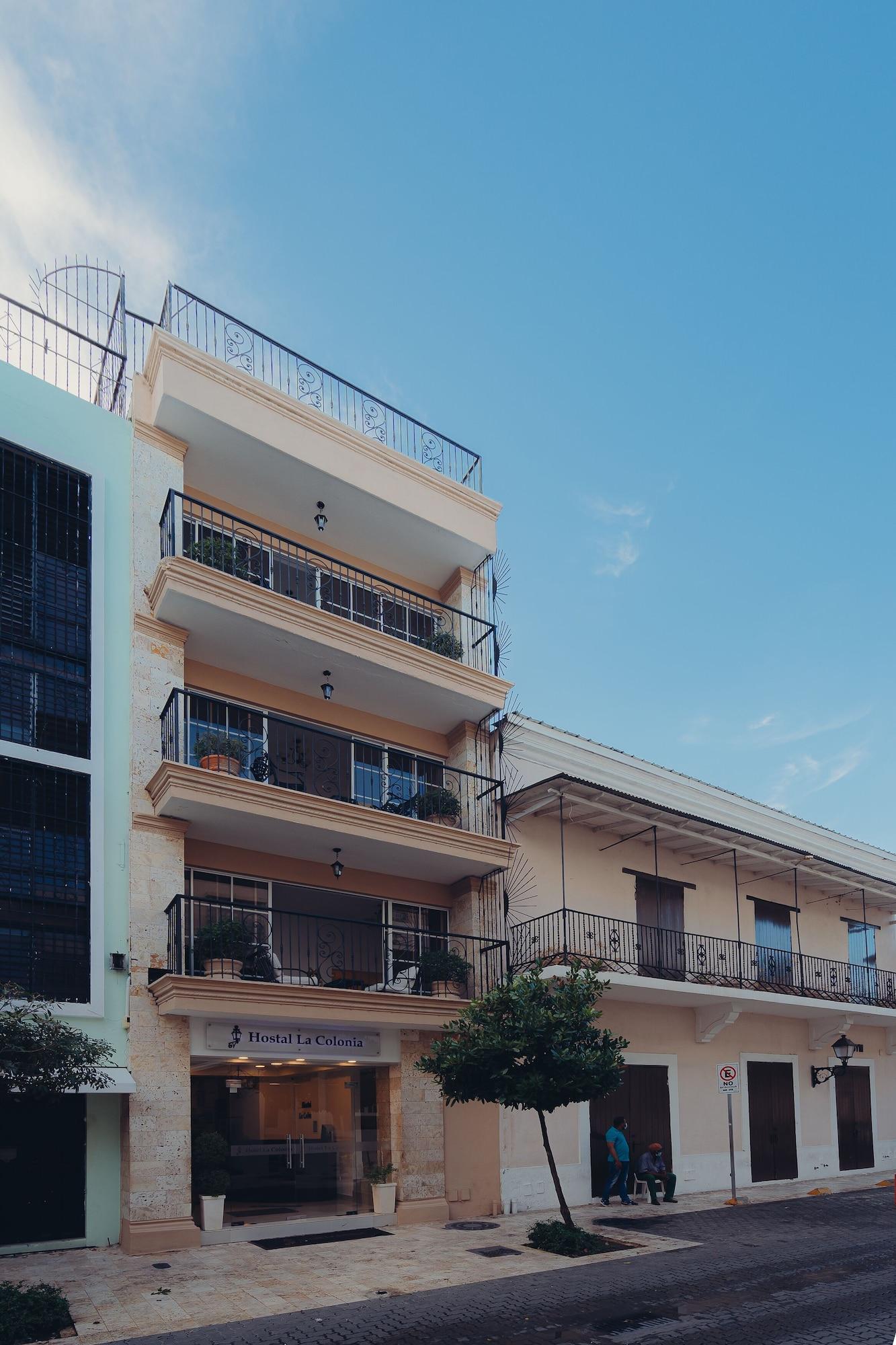 Vista Exterior Hotel La Colonia