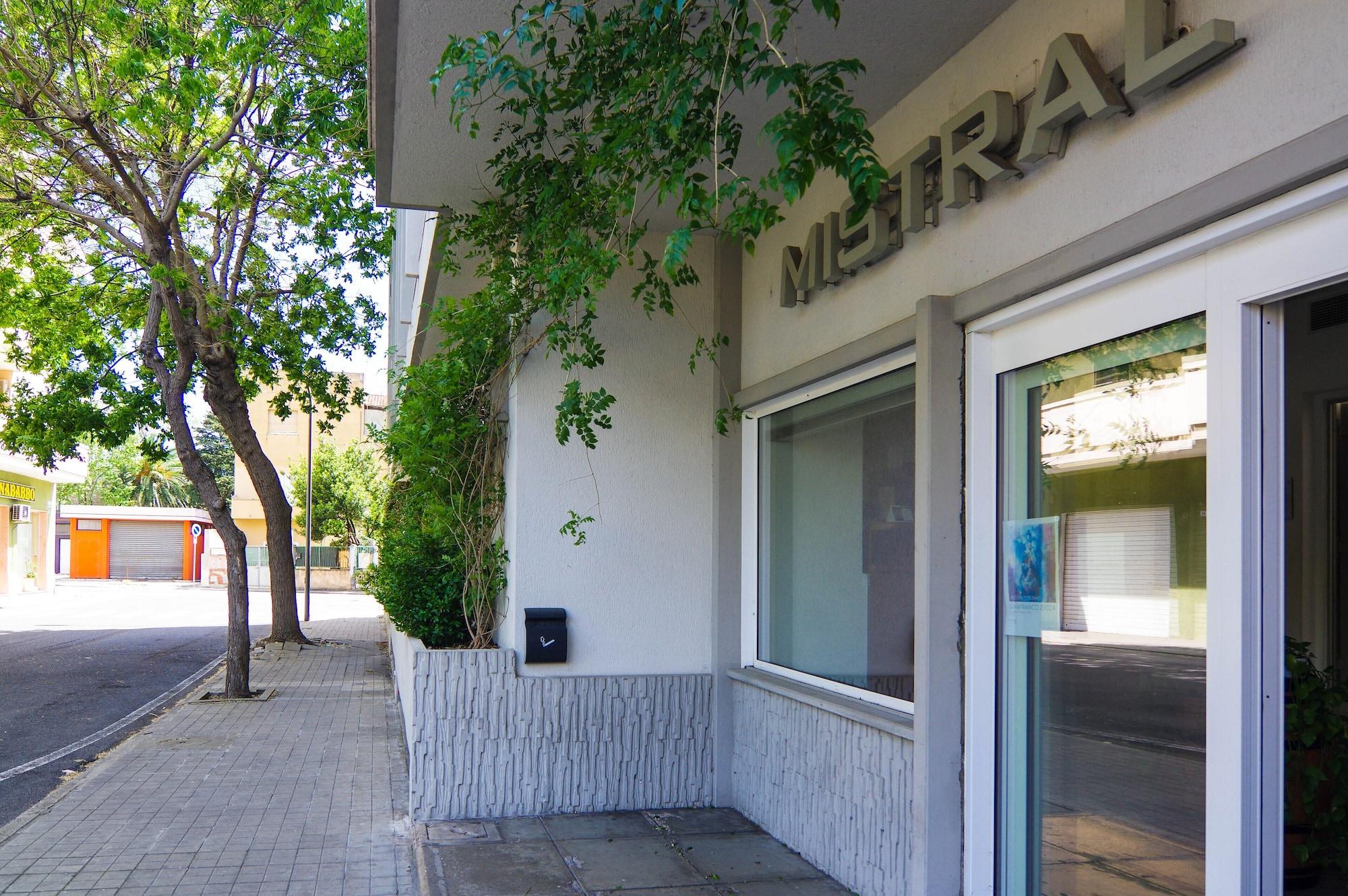 Vista Exterior Mistral Hotel