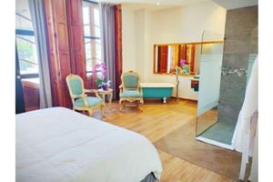 Alquiler Vacacional - A single room in a heritage home