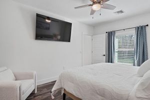 Alquiler Vacacional - Fruitville Haven - Cozy KING Bed / Free Wi-Fi