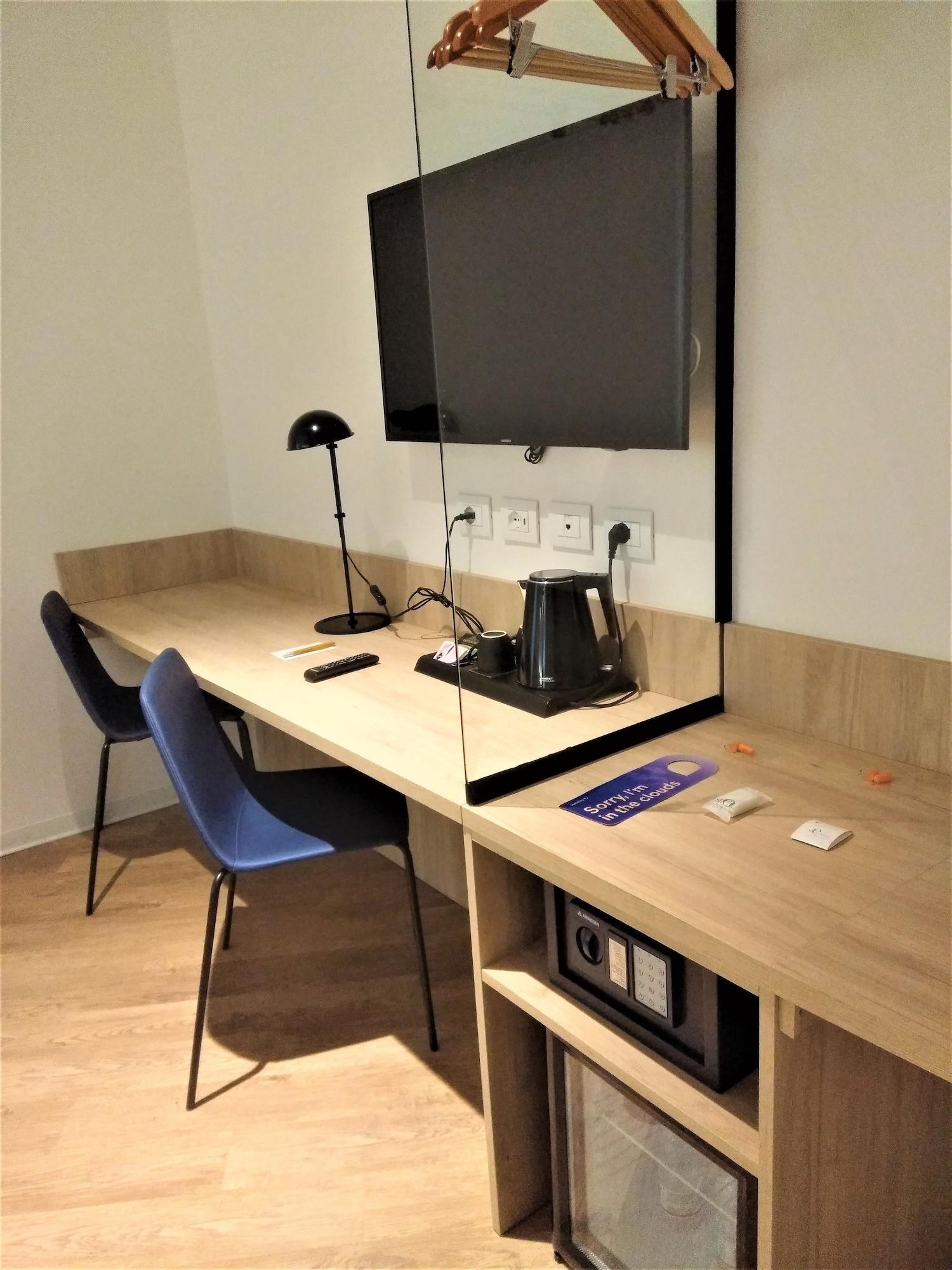 Set de Habitación Air Rooms Rome Airport by HelloSky