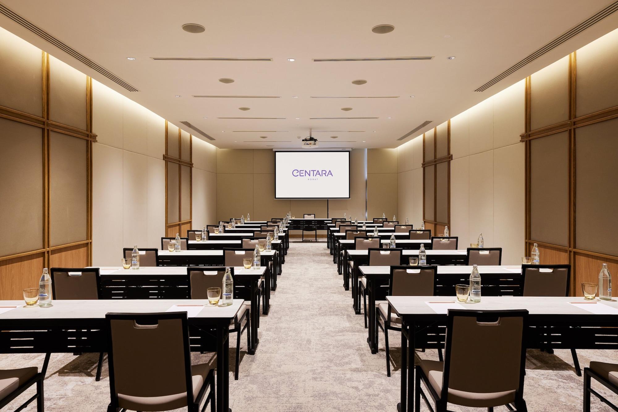 Sala de Reuniones Centara Korat