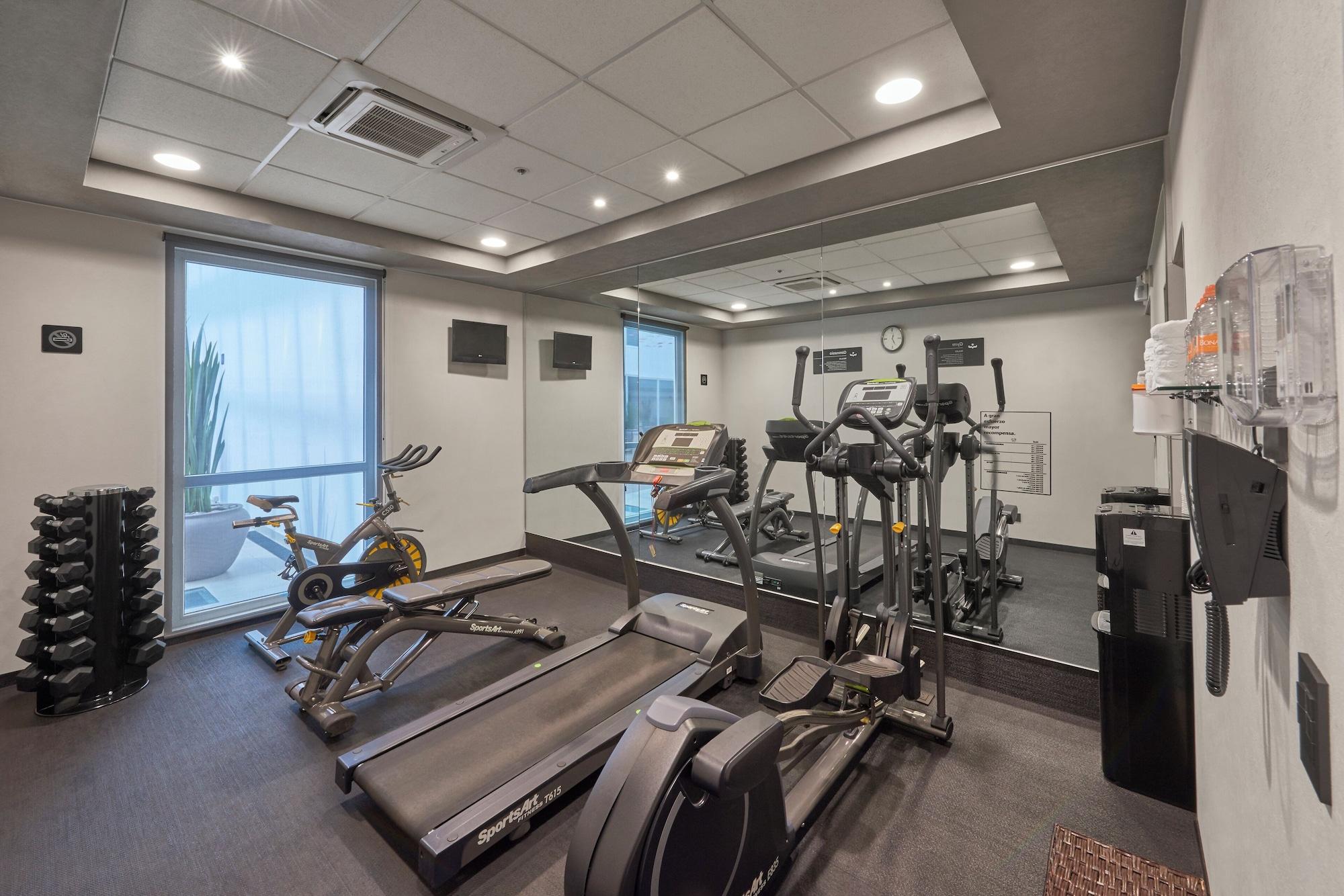 Gimnasio City Express Plus by Marriott Cancún Aeropuerto Riviera