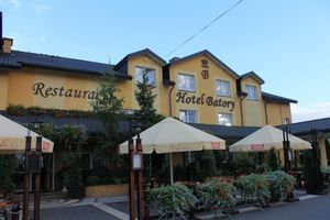 Alojamiento - Hotel Batory