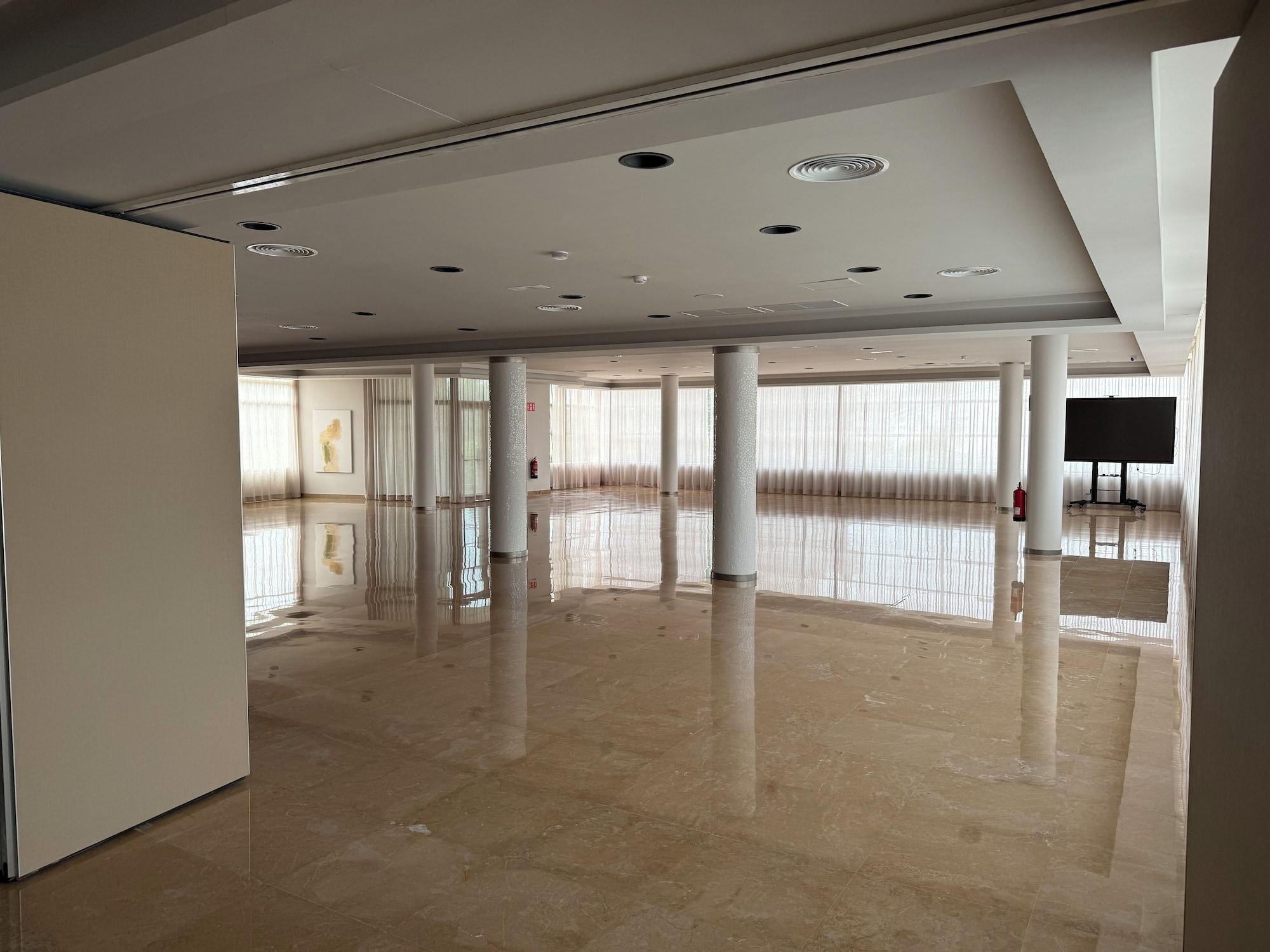 Vista Lobby Calderona Wellness