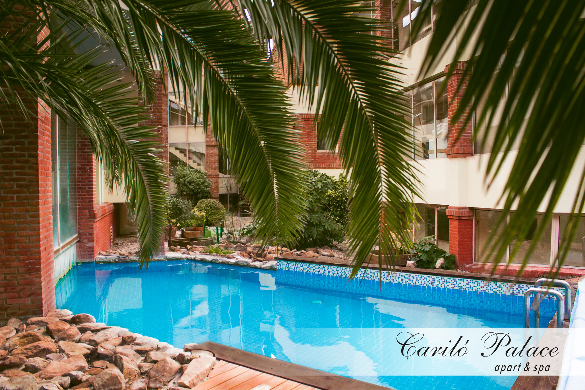 Vista Piscina Carilo Palace