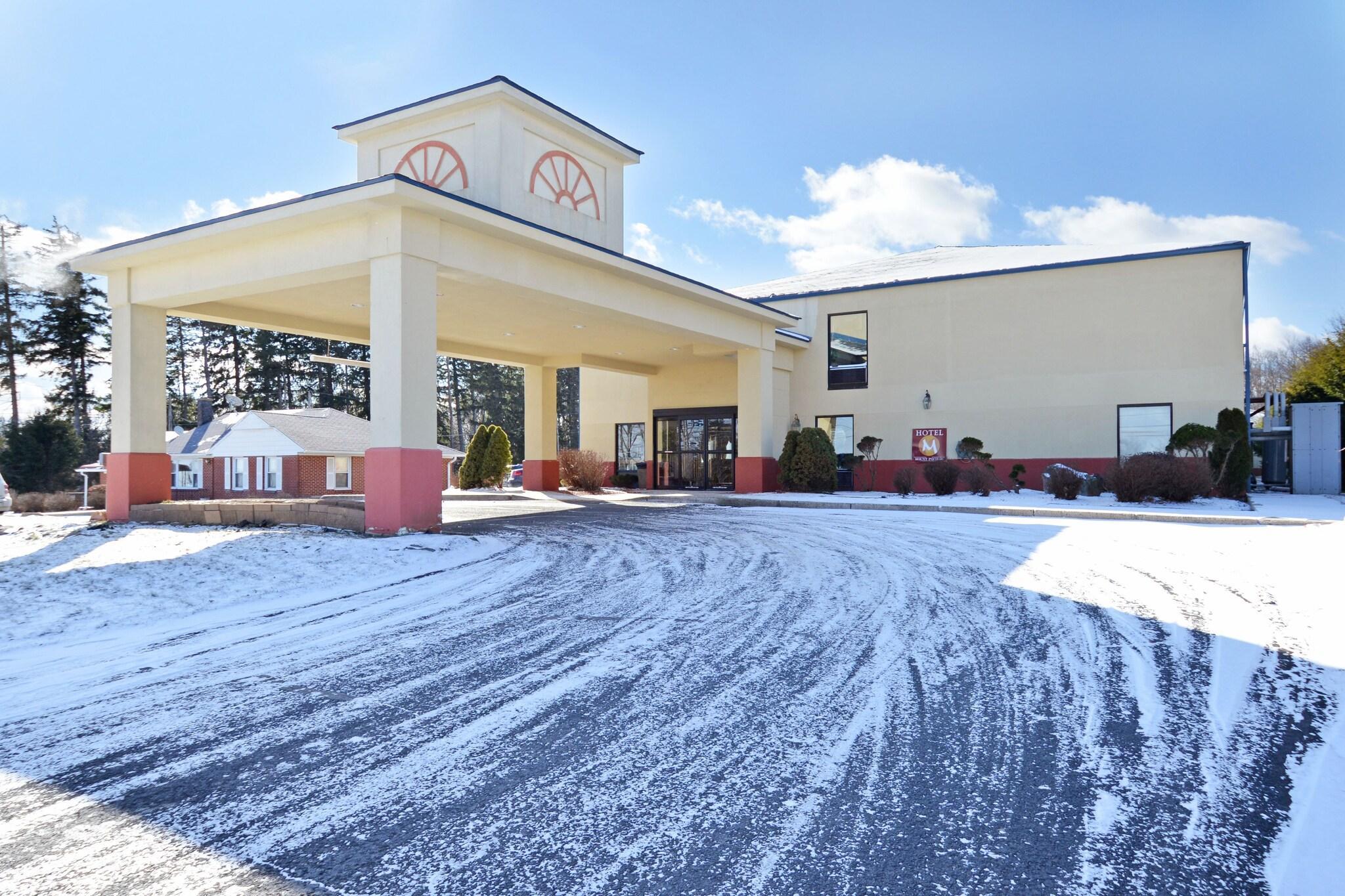 Vista Exterior Hotel M Mount Pocono