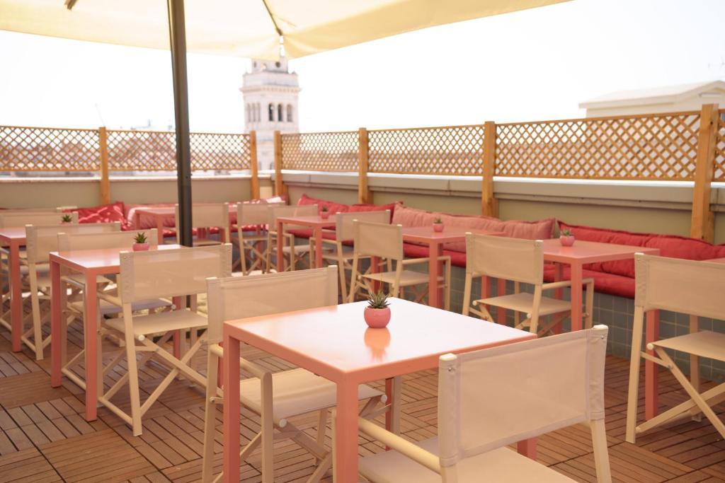 Varios Moderno Hotel- Adult Only