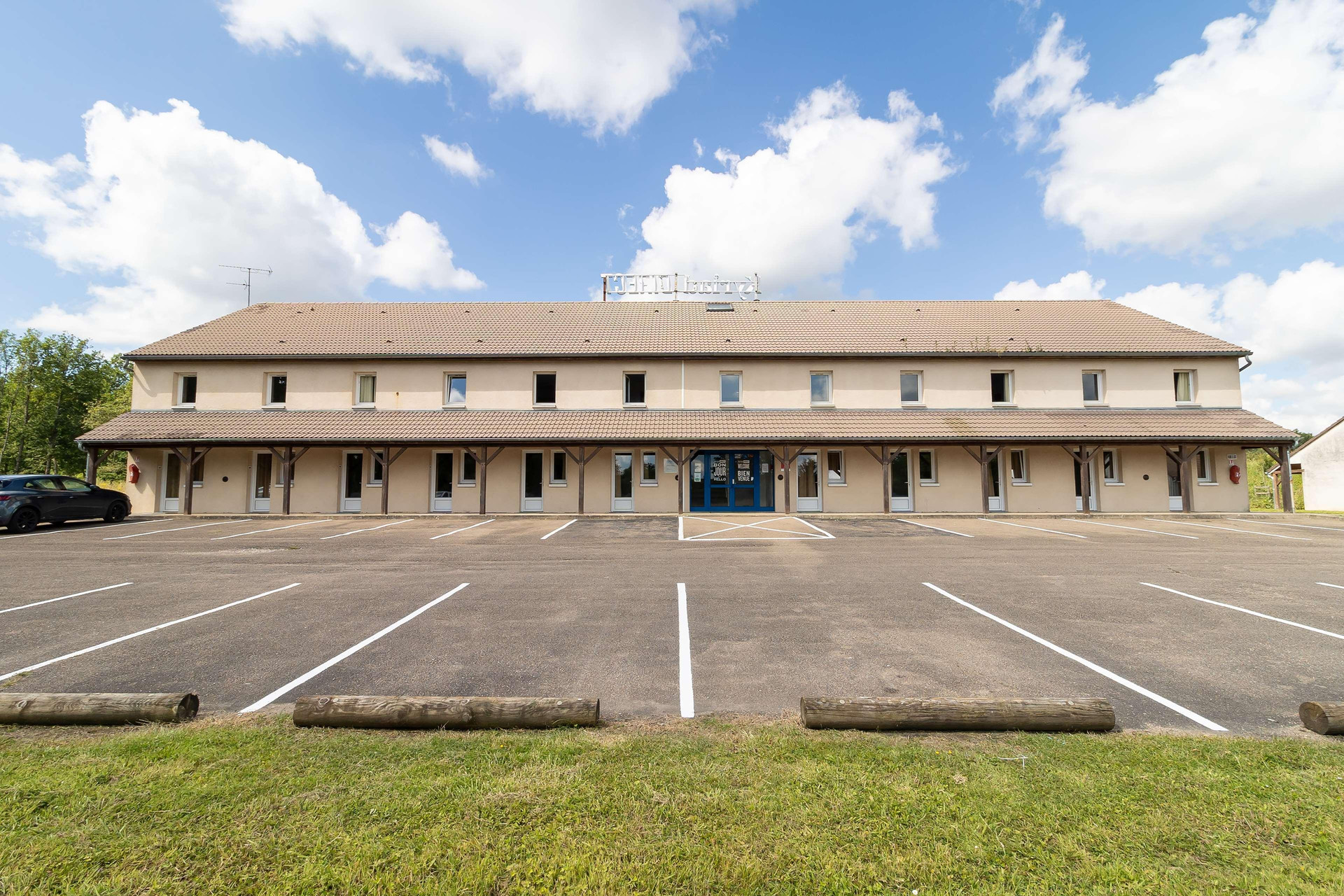 Vista Exterior Kyriad Direct Auxerre - Appoigny